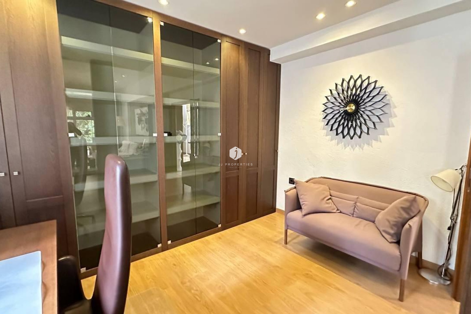 Resale - Villa -
Orihuela Costa - Campoamor