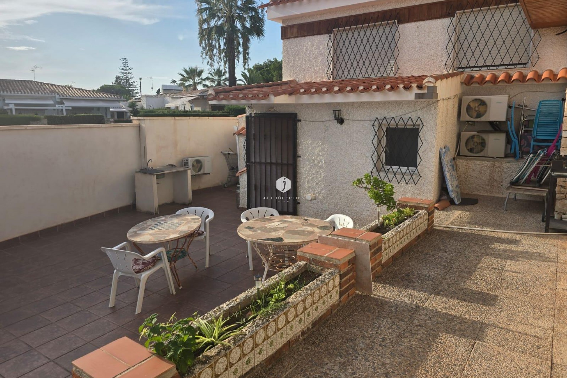 Resale - Villa -
Orihuela Costa - Campoamor