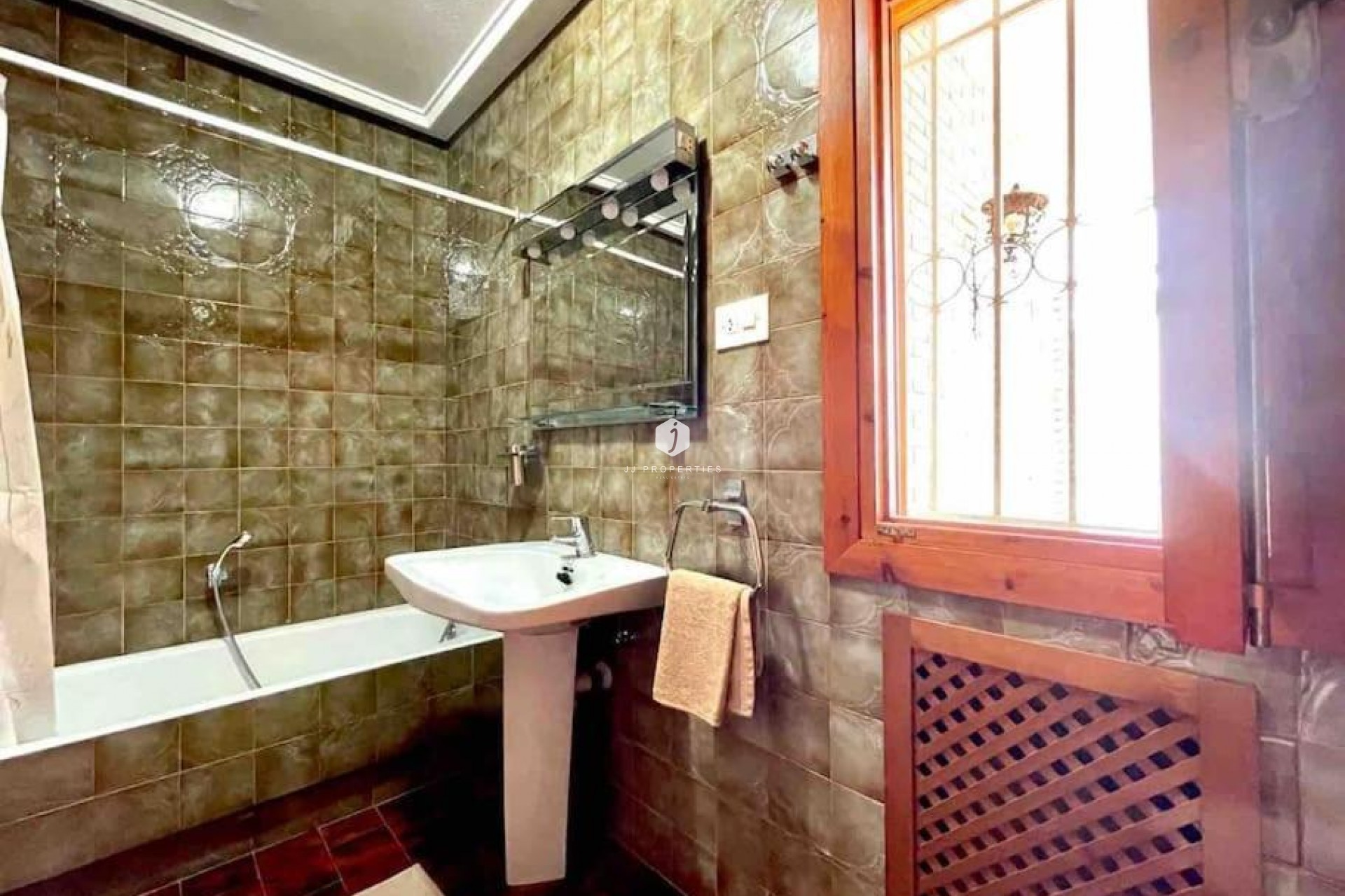 Resale - Villa -
Orihuela Costa - Campoamor