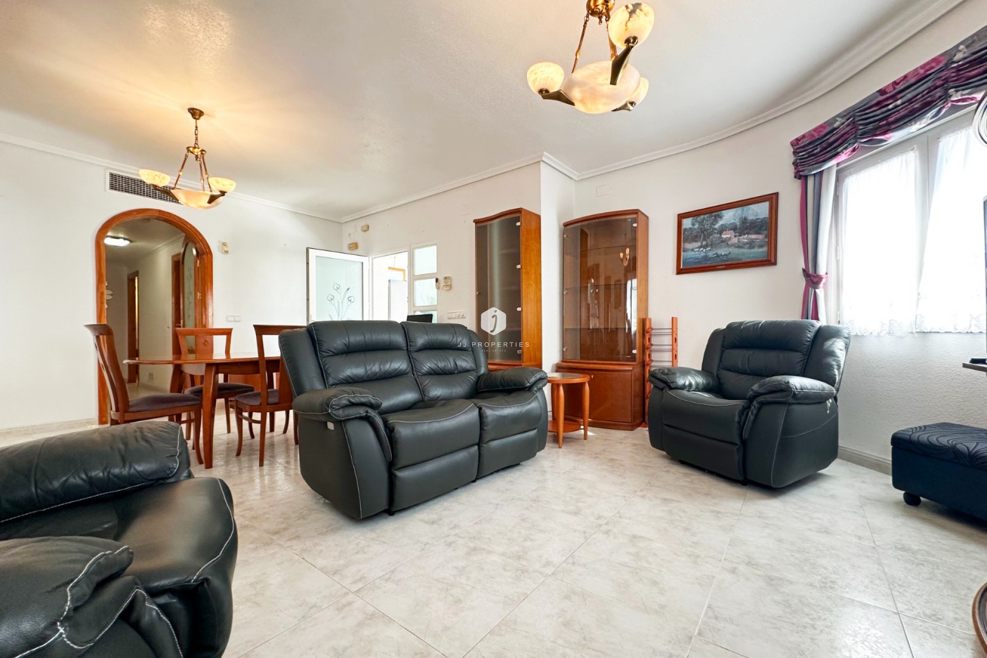 Resale - Villa -
Orihuela Costa - Costa Blanca