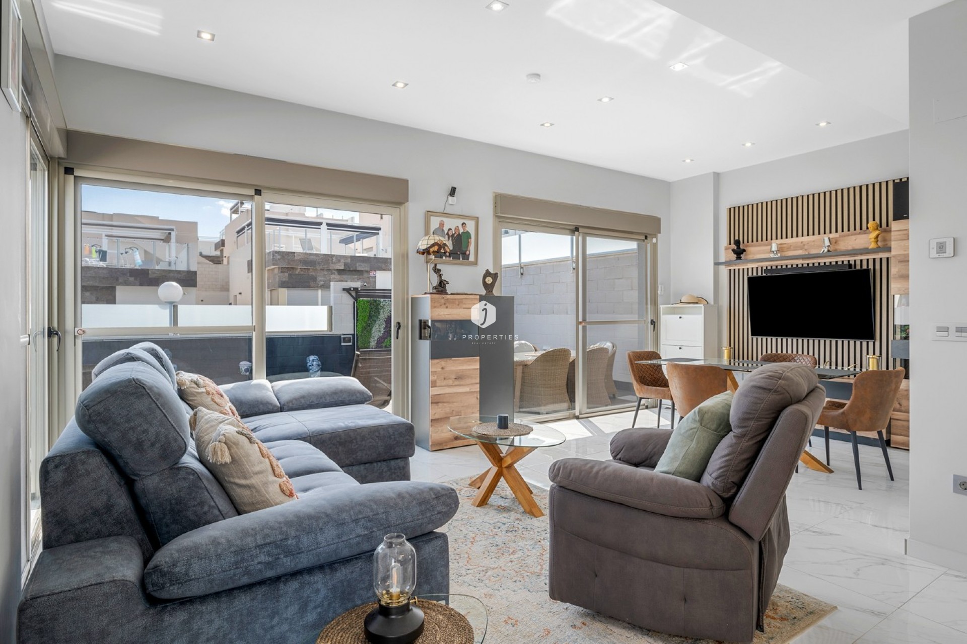 Resale - Villa -
Orihuela Costa - Costa Blanca