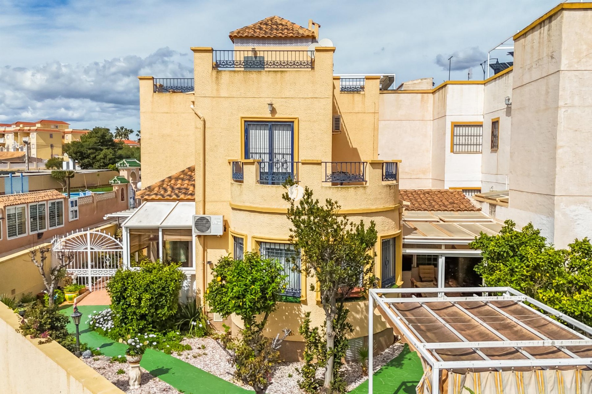 Resale - Villa -
Orihuela Costa - Costa Blanca