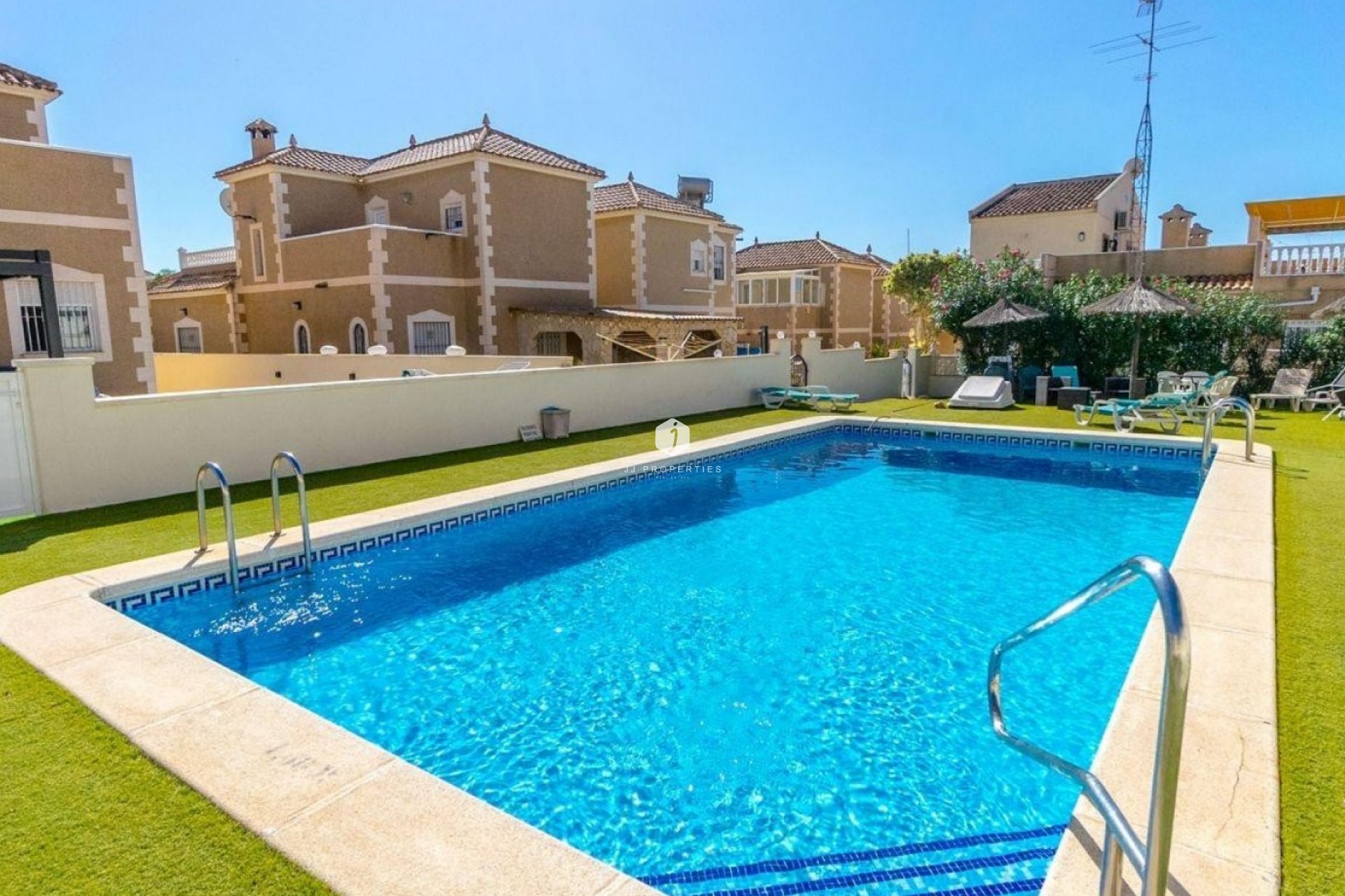Resale - Villa -
Orihuela Costa - Costa Blanca