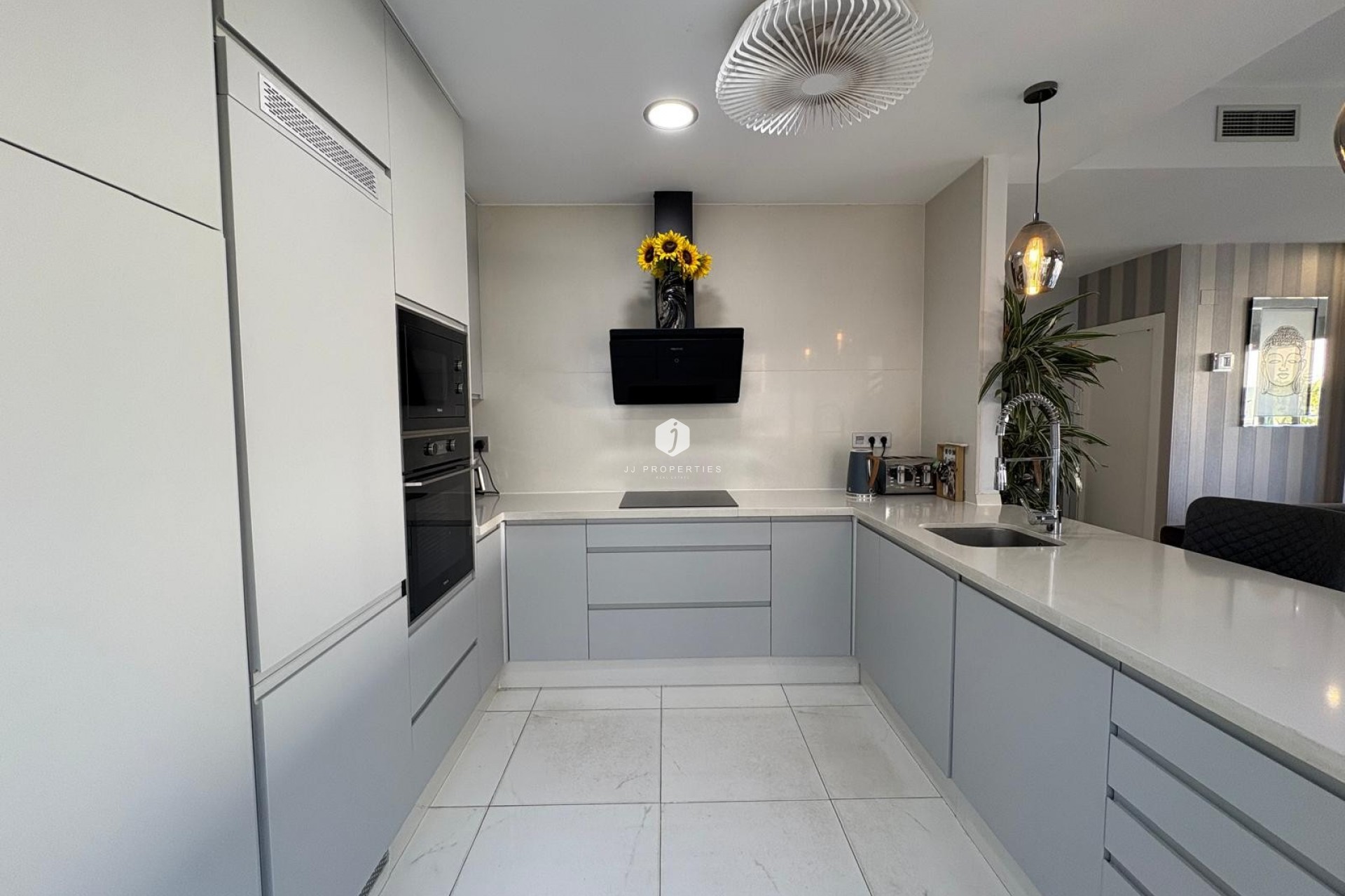 Resale - Villa -
Orihuela Costa - Costa Blanca