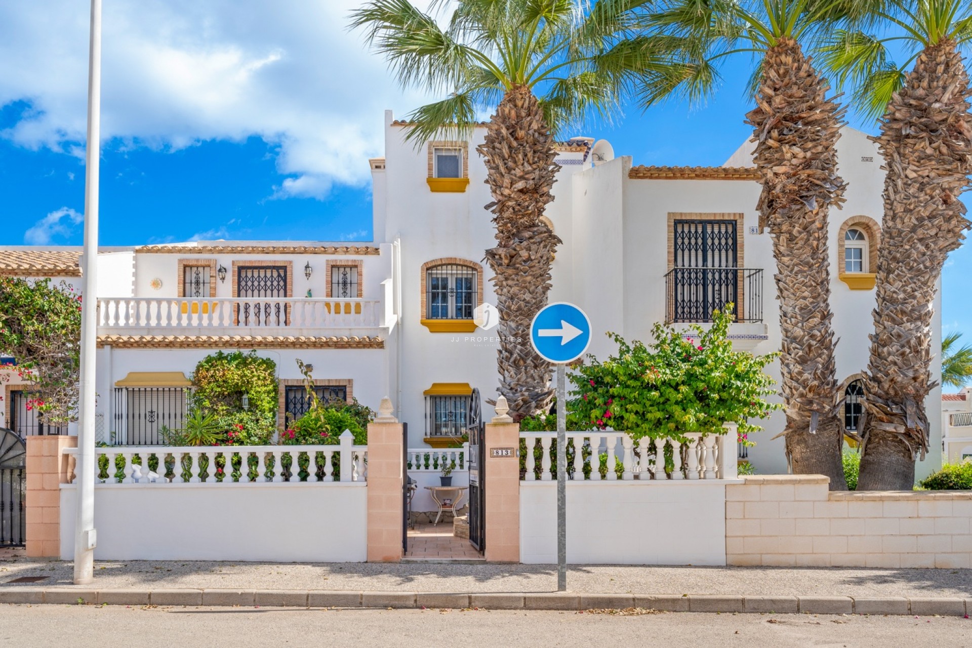 Resale - Villa -
Orihuela Costa - Costa Blanca