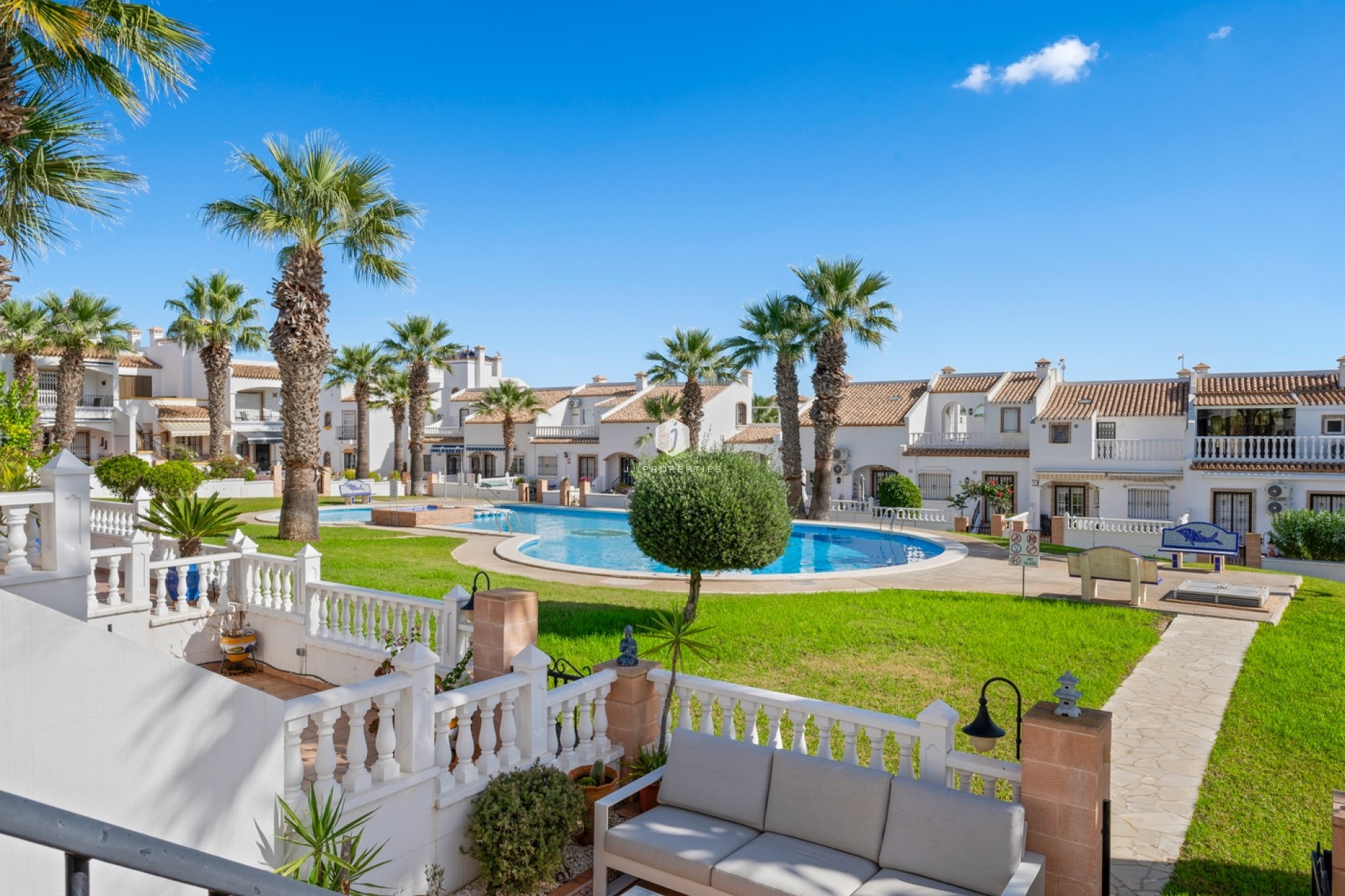 Resale - Villa -
Orihuela Costa - Costa Blanca