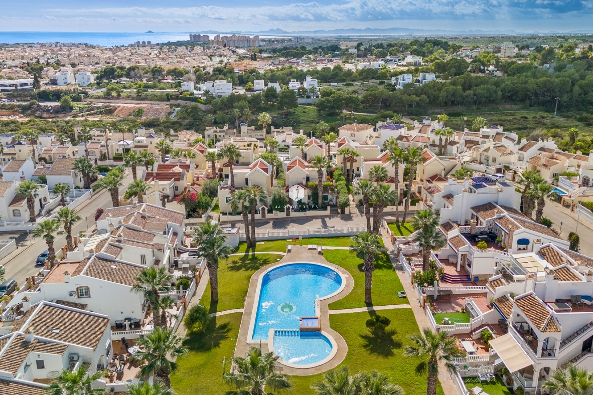 Resale - Villa -
Orihuela Costa - Costa Blanca