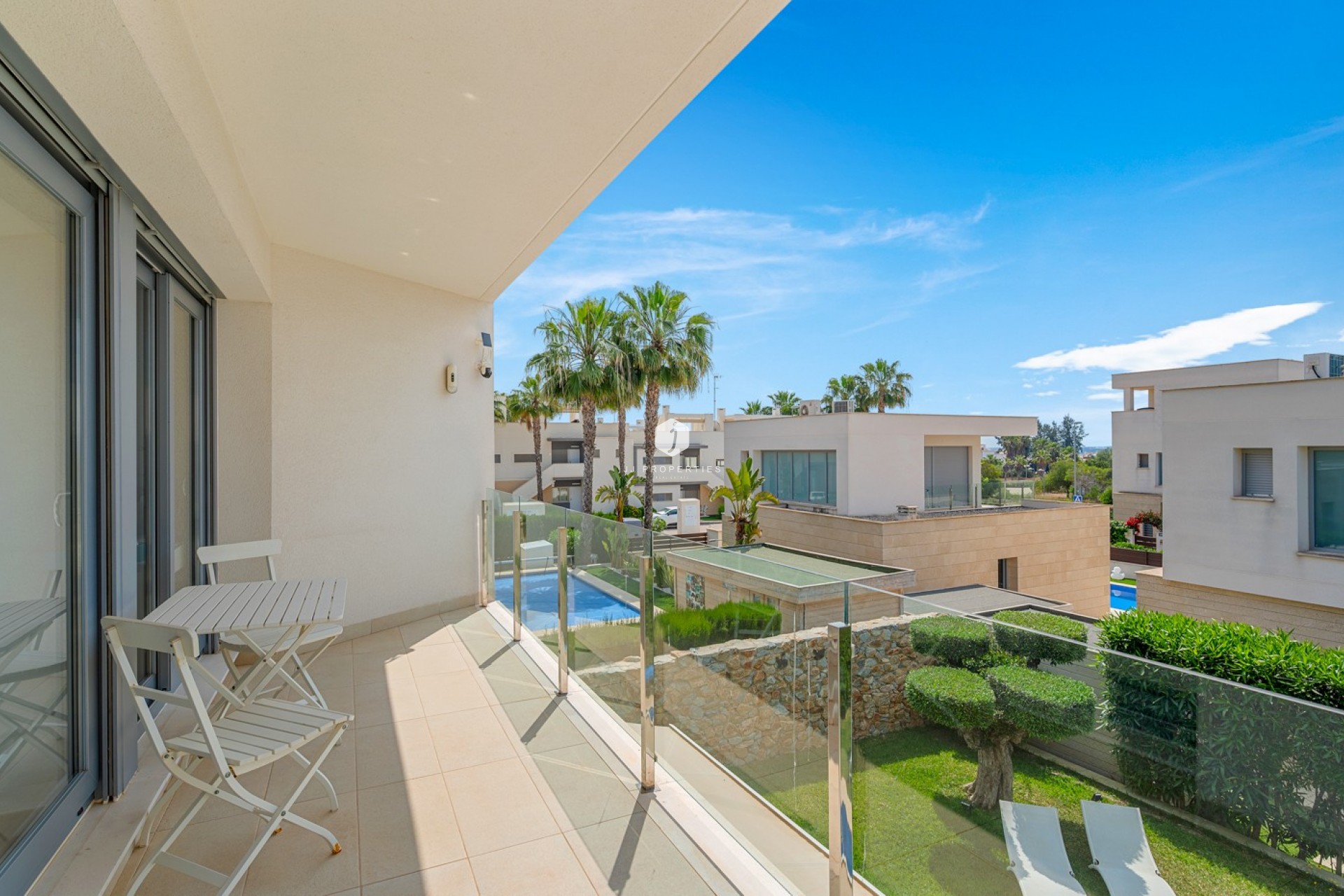 Resale - Villa -
Orihuela Costa - Costa Blanca