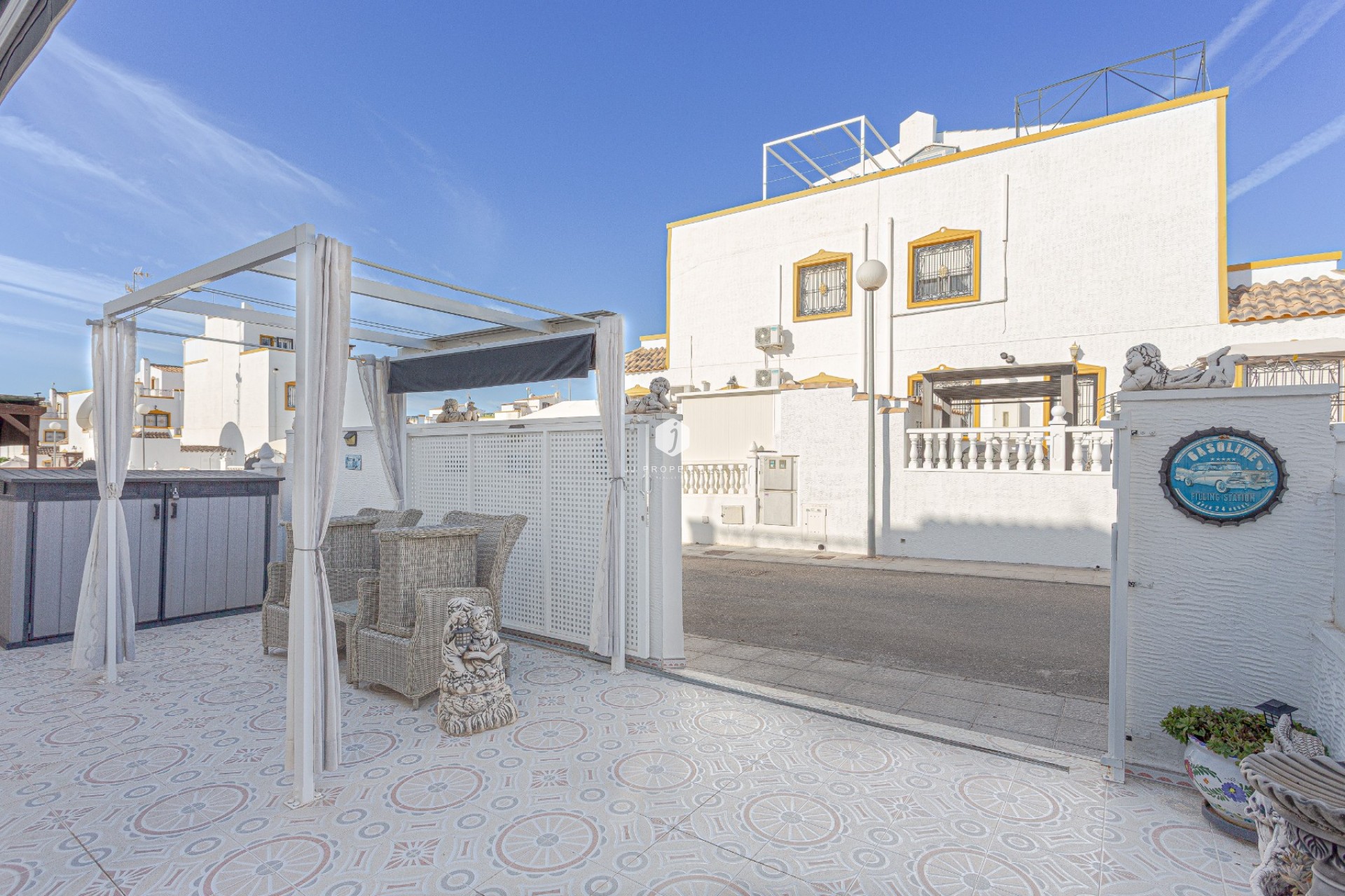 Resale - Villa -
Orihuela Costa - Costa Blanca