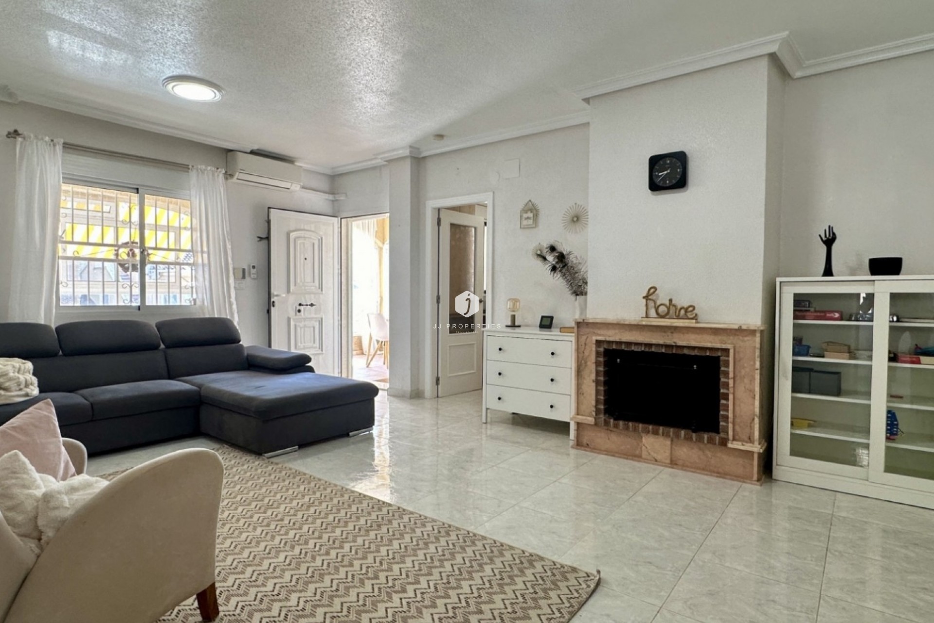 Resale - Villa -
Orihuela Costa - Costa Blanca