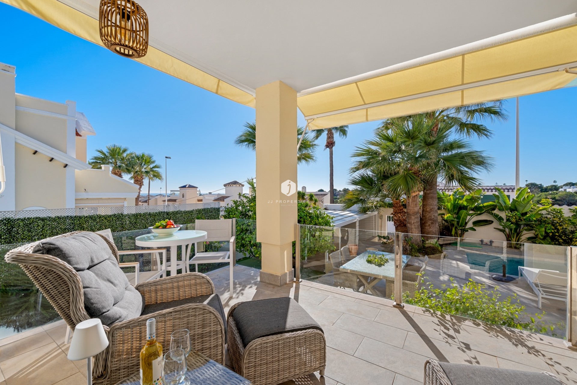 Resale - Villa -
Orihuela Costa - Costa Blanca