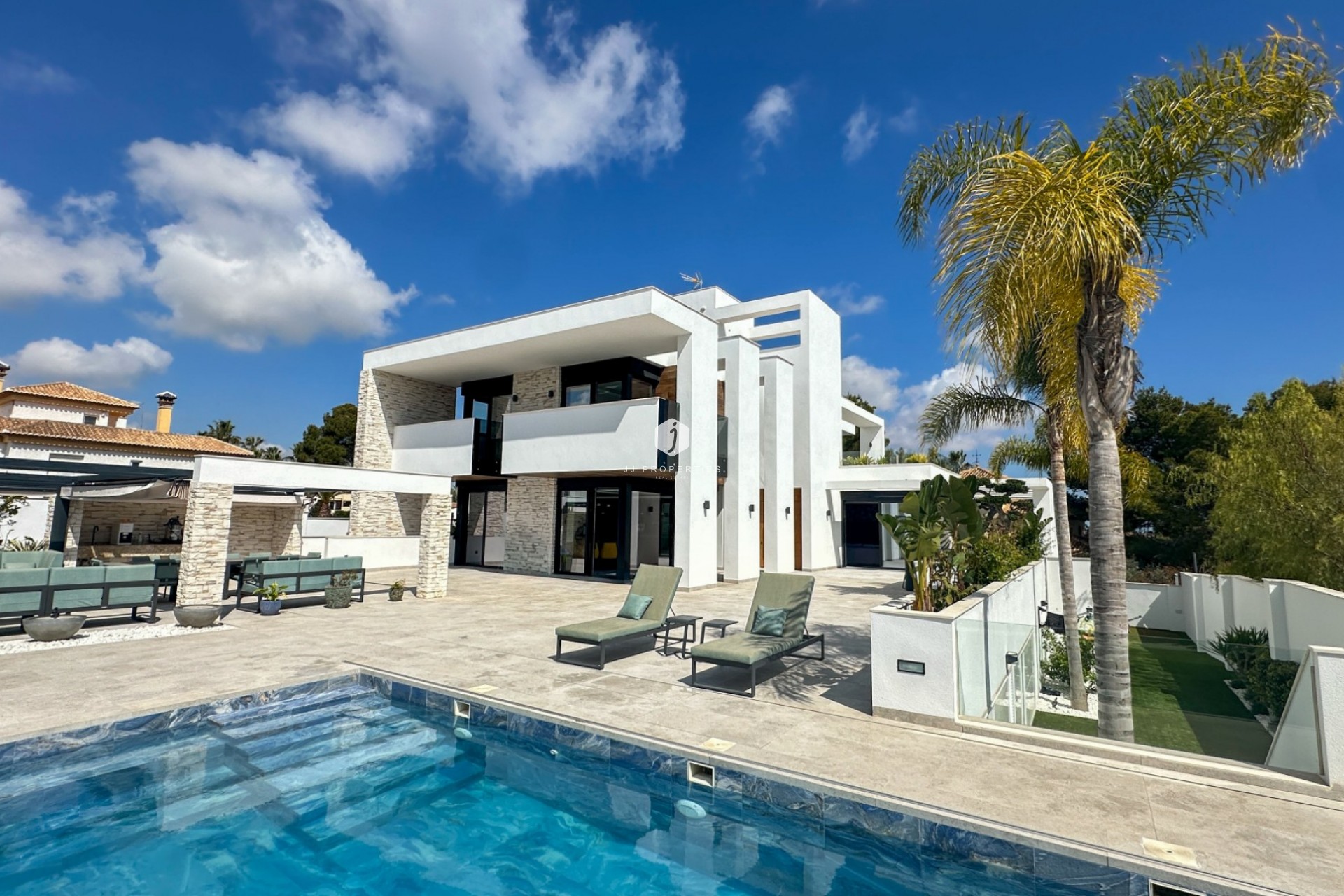 Resale - Villa -
Orihuela Costa - Costa Blanca