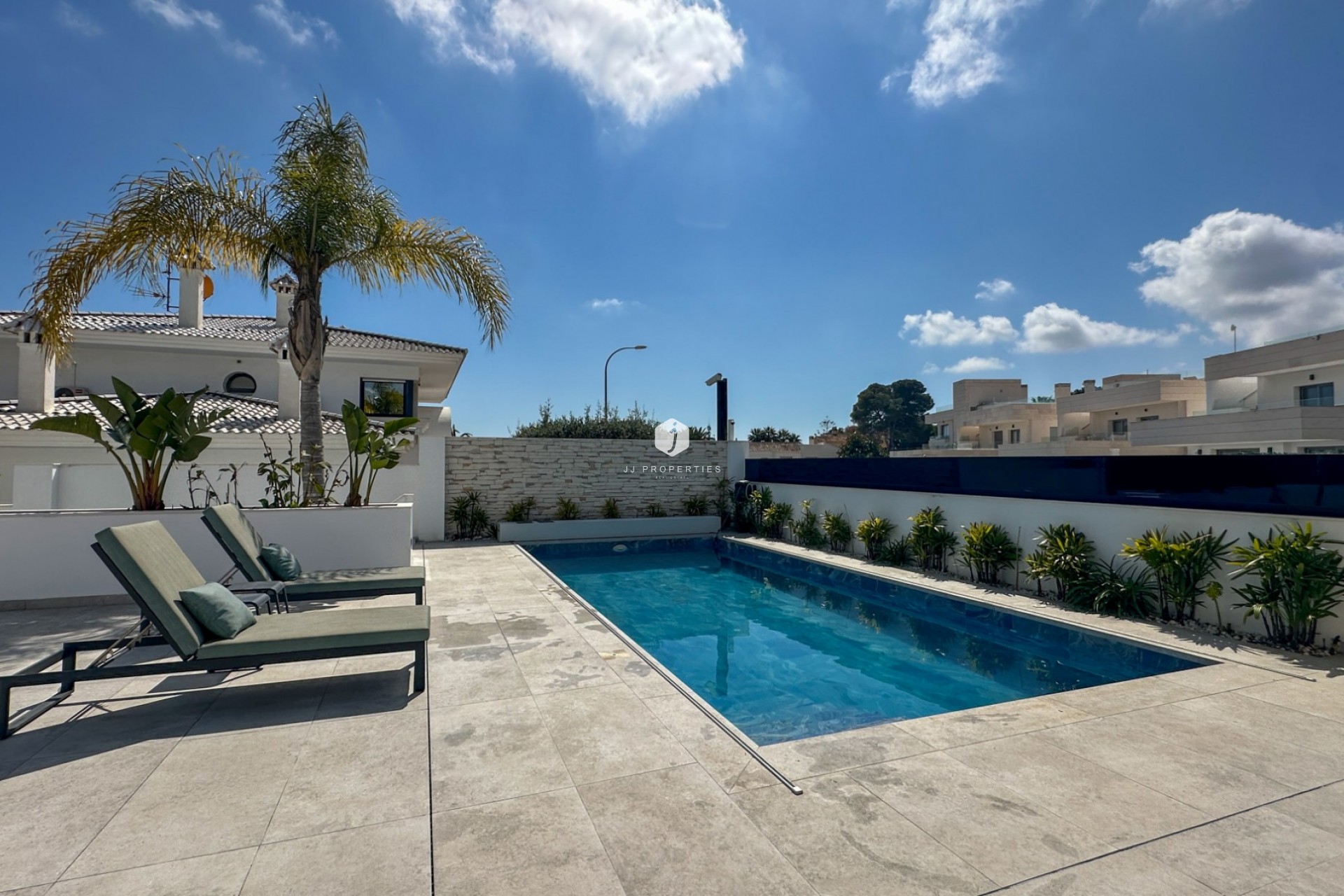 Resale - Villa -
Orihuela Costa - Costa Blanca