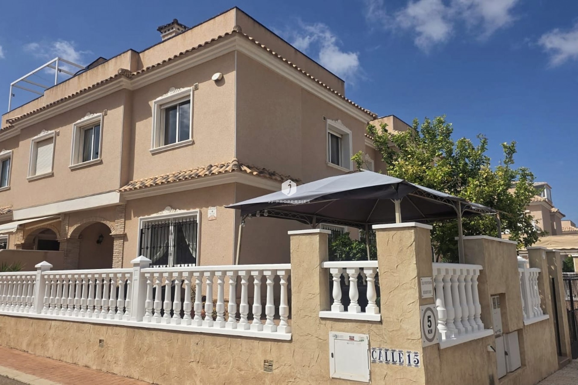 Resale - Villa -
Orihuela Costa - Costa Blanca
