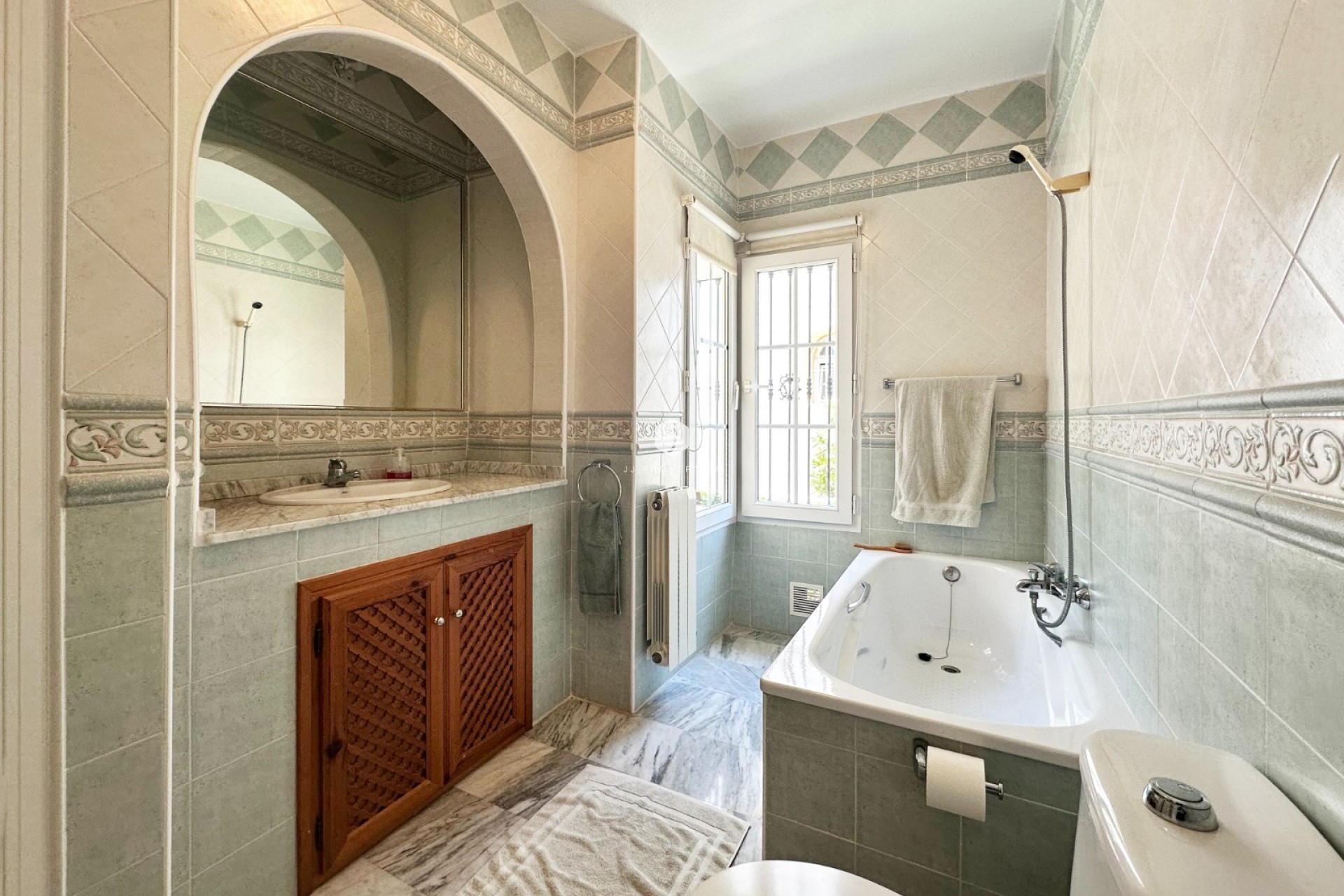 Resale - Villa -
Orihuela Costa - Costa Blanca