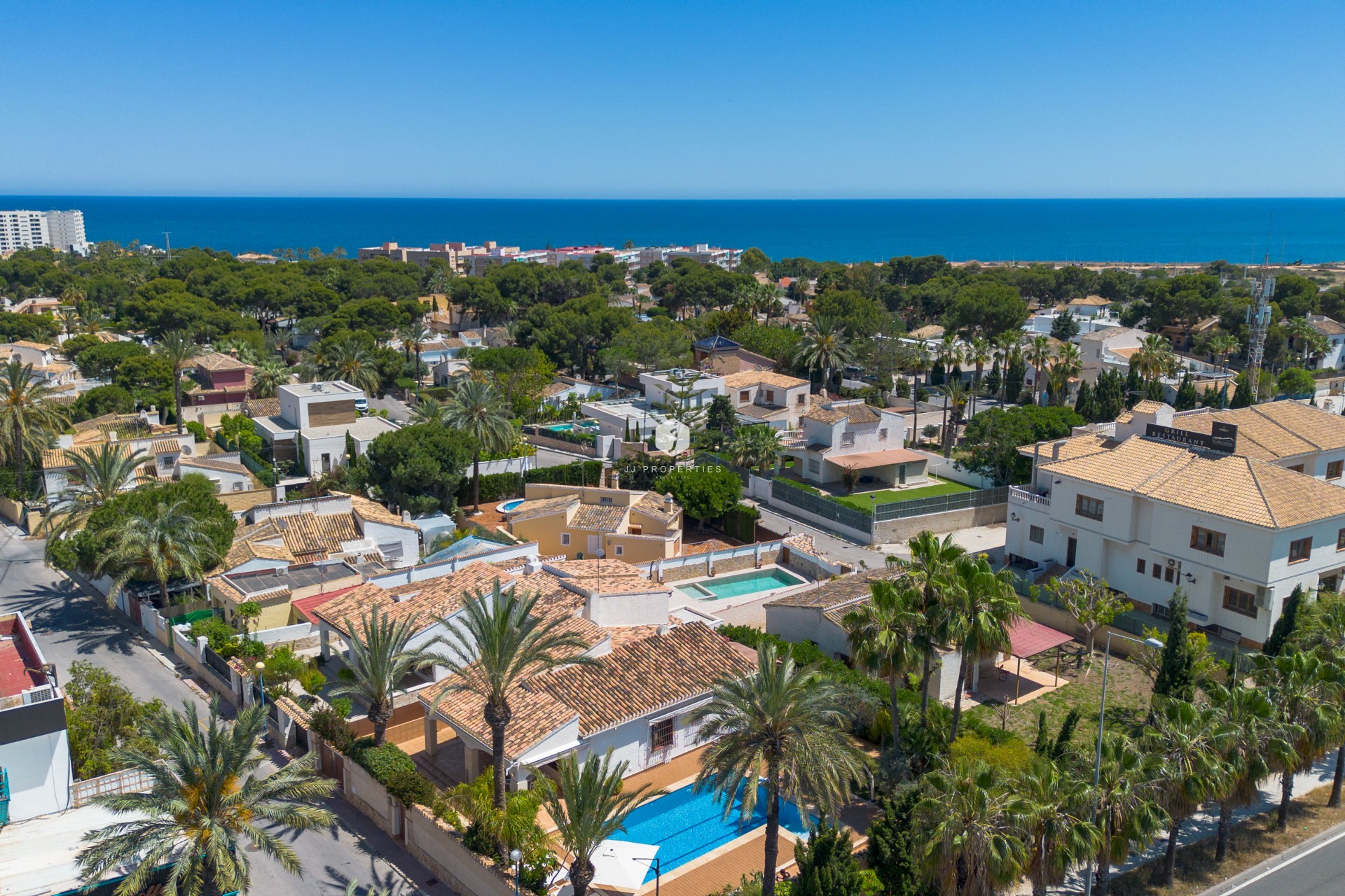 Resale - Villa -
Orihuela Costa - Costa Blanca