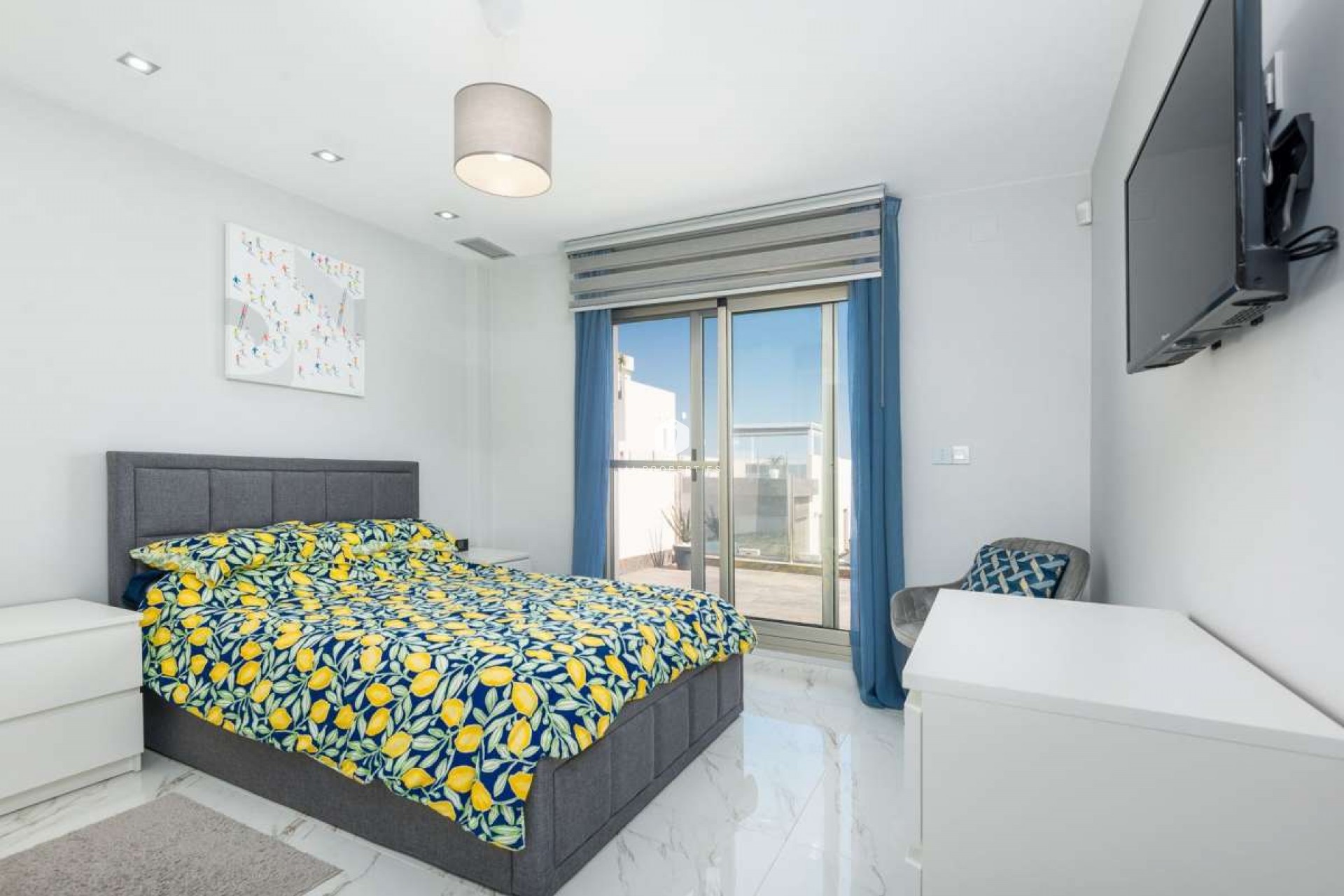 Resale - Villa -
Orihuela Costa - Costa Blanca