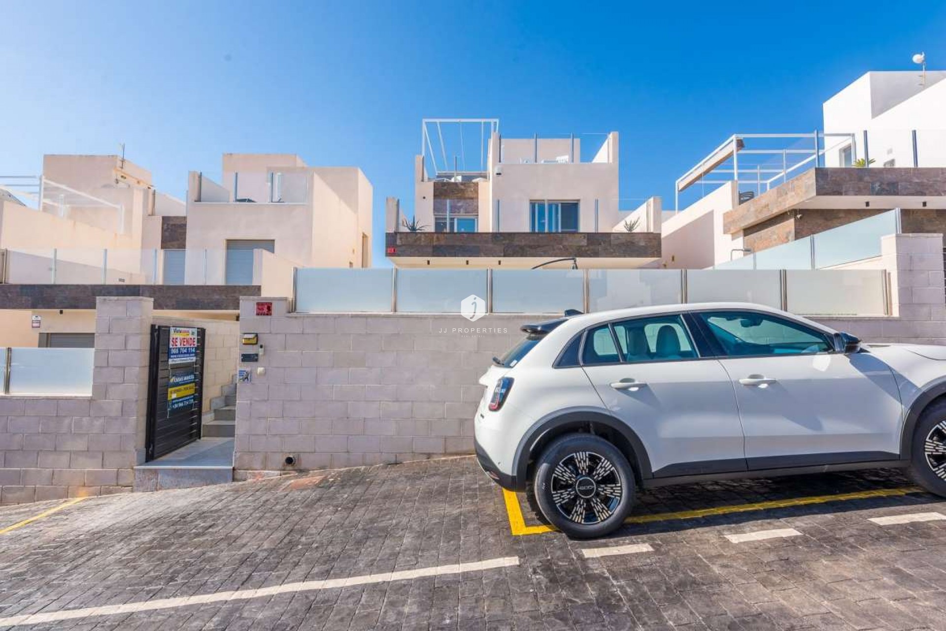 Resale - Villa -
Orihuela Costa - Costa Blanca