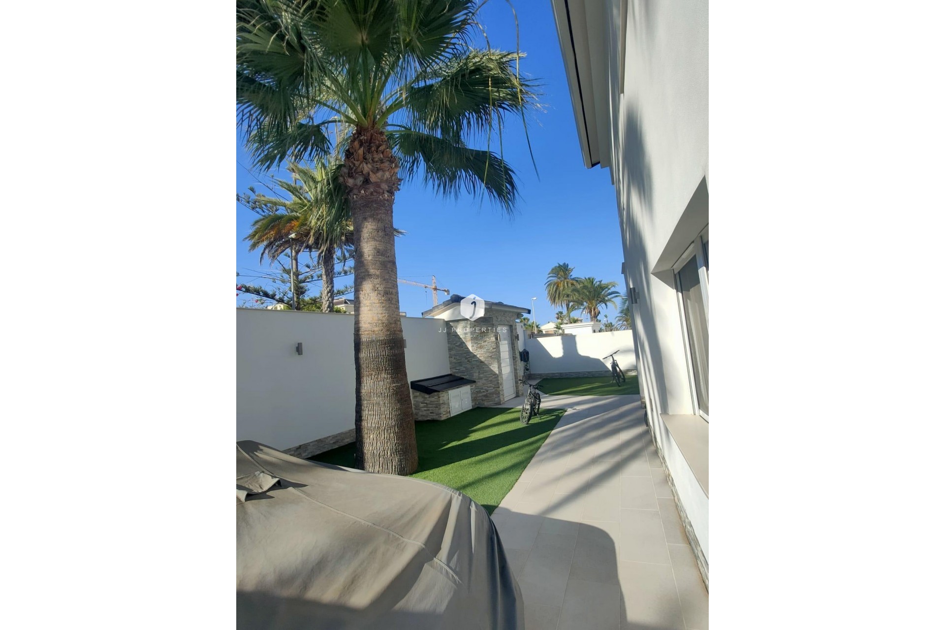 Resale - Villa -
Orihuela Costa - La Zenia