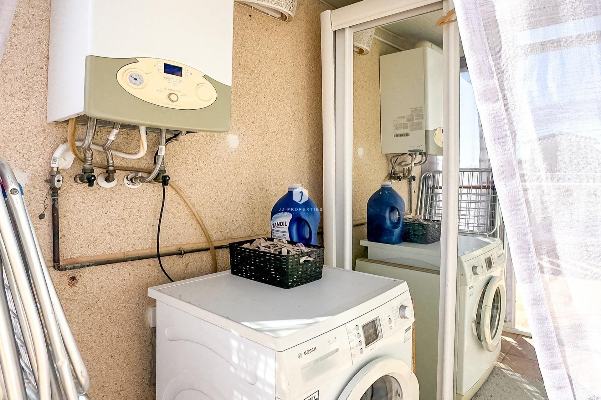 Resale - Villa -
Orihuela Costa - Los Almendros-la Florida