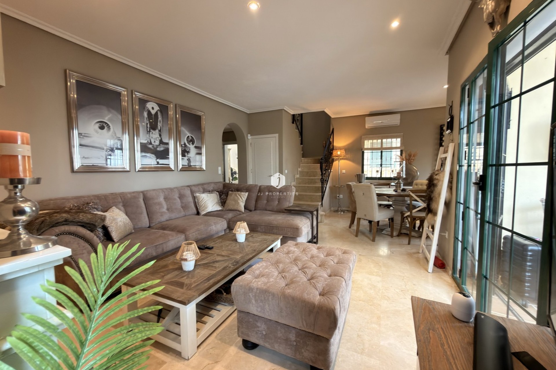 Resale - Villa -
Orihuela Costa - Los Doses