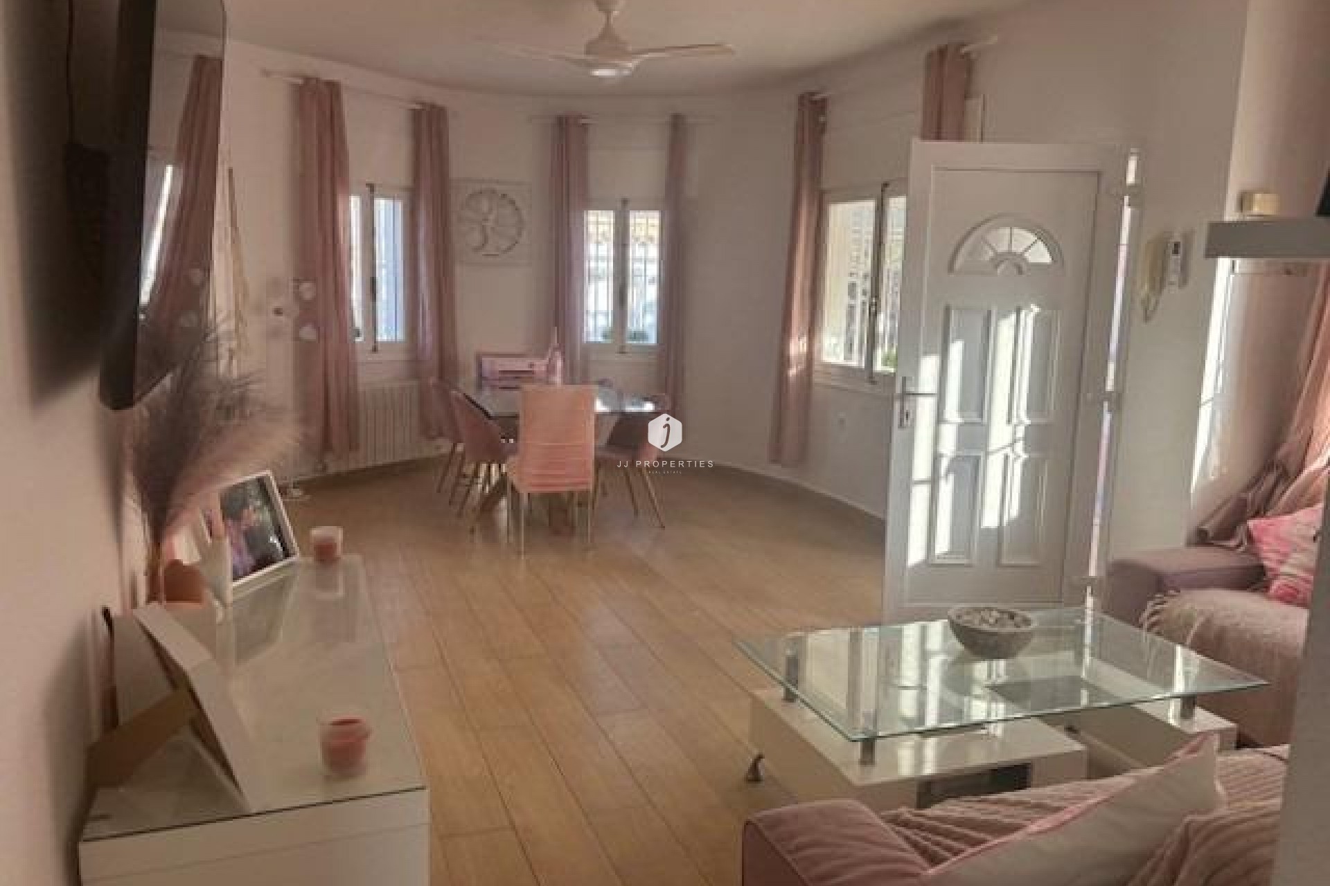 Resale - Villa -
Orihuela Costa - Playa Flamenca