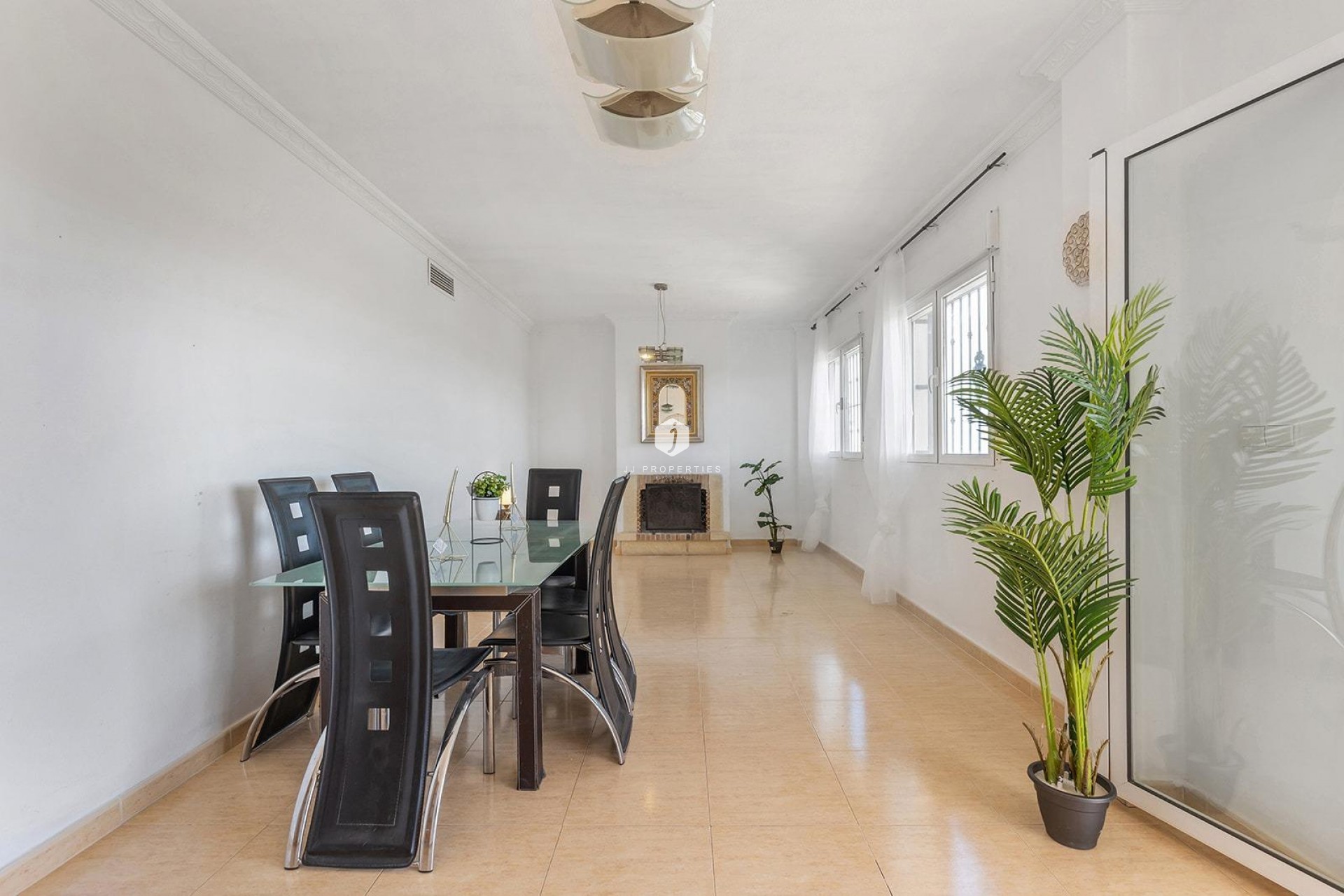 Resale - Villa -
Rojales - Campo De Golf La Marquesa