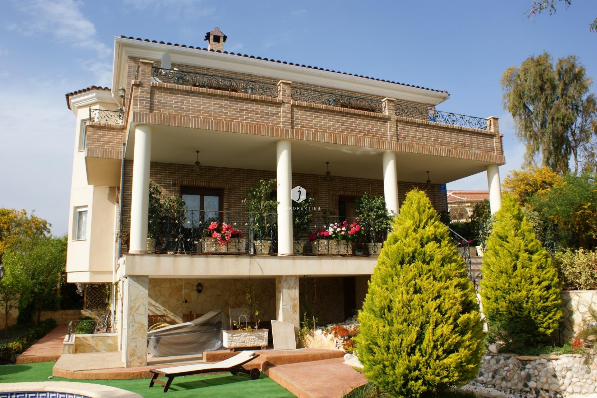 Resale - Villa -
Rojales - Ciudad Quesada