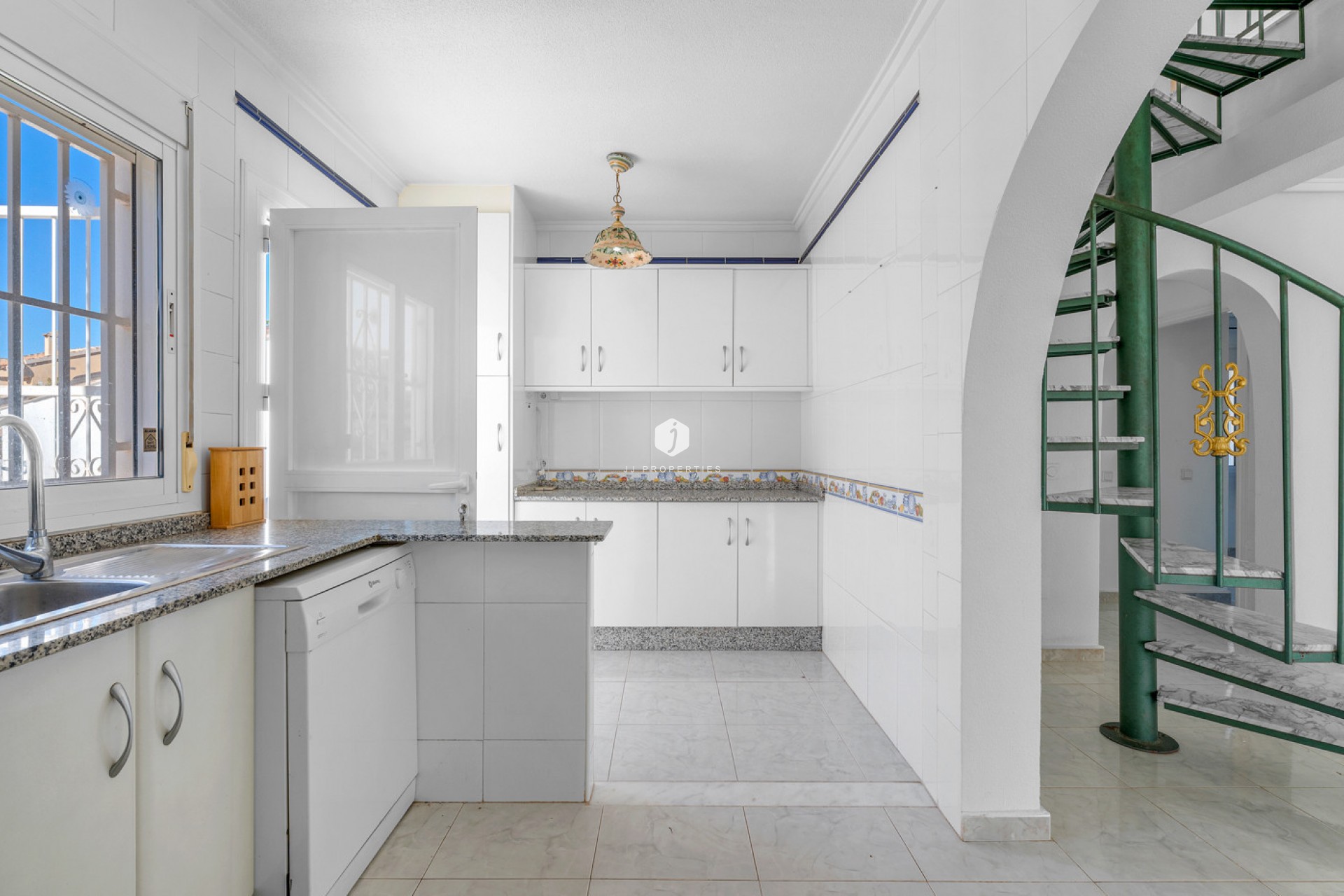 Resale - Villa -
Rojales - Inland