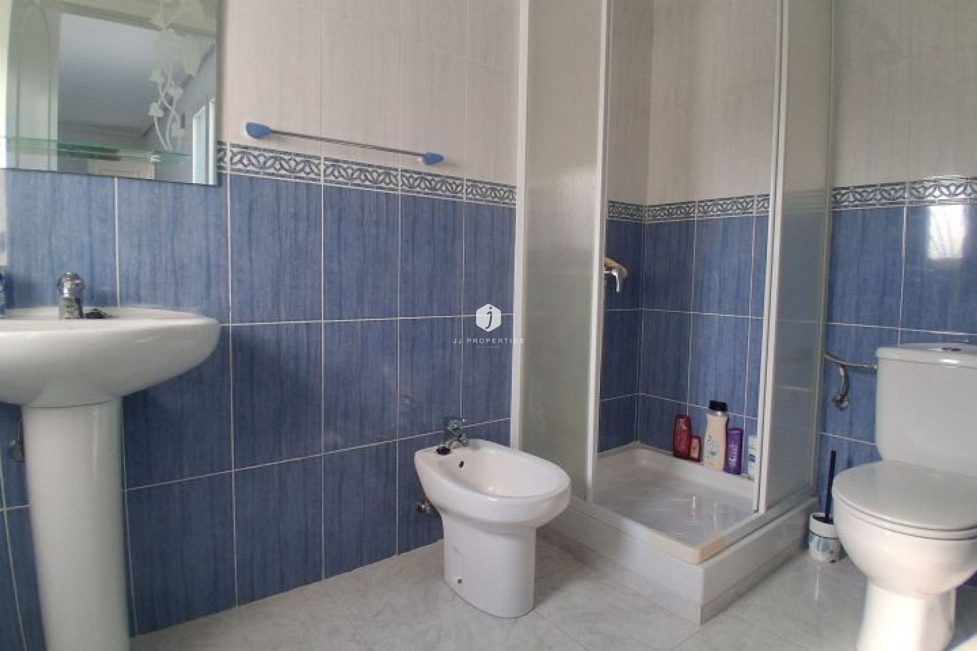 Resale - Villa -
Rojales - Inland