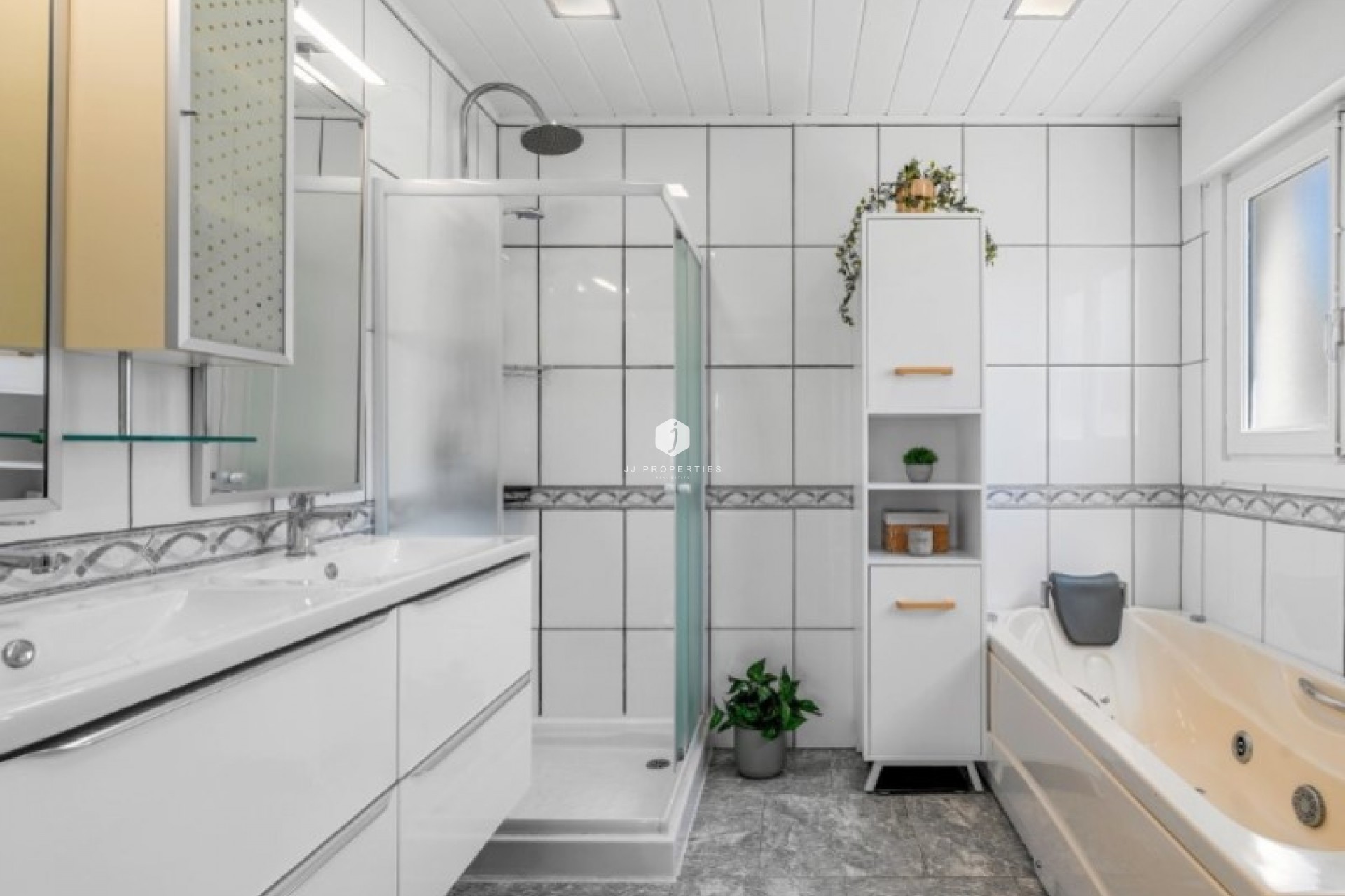 Resale - Villa -
Rojales - Inland