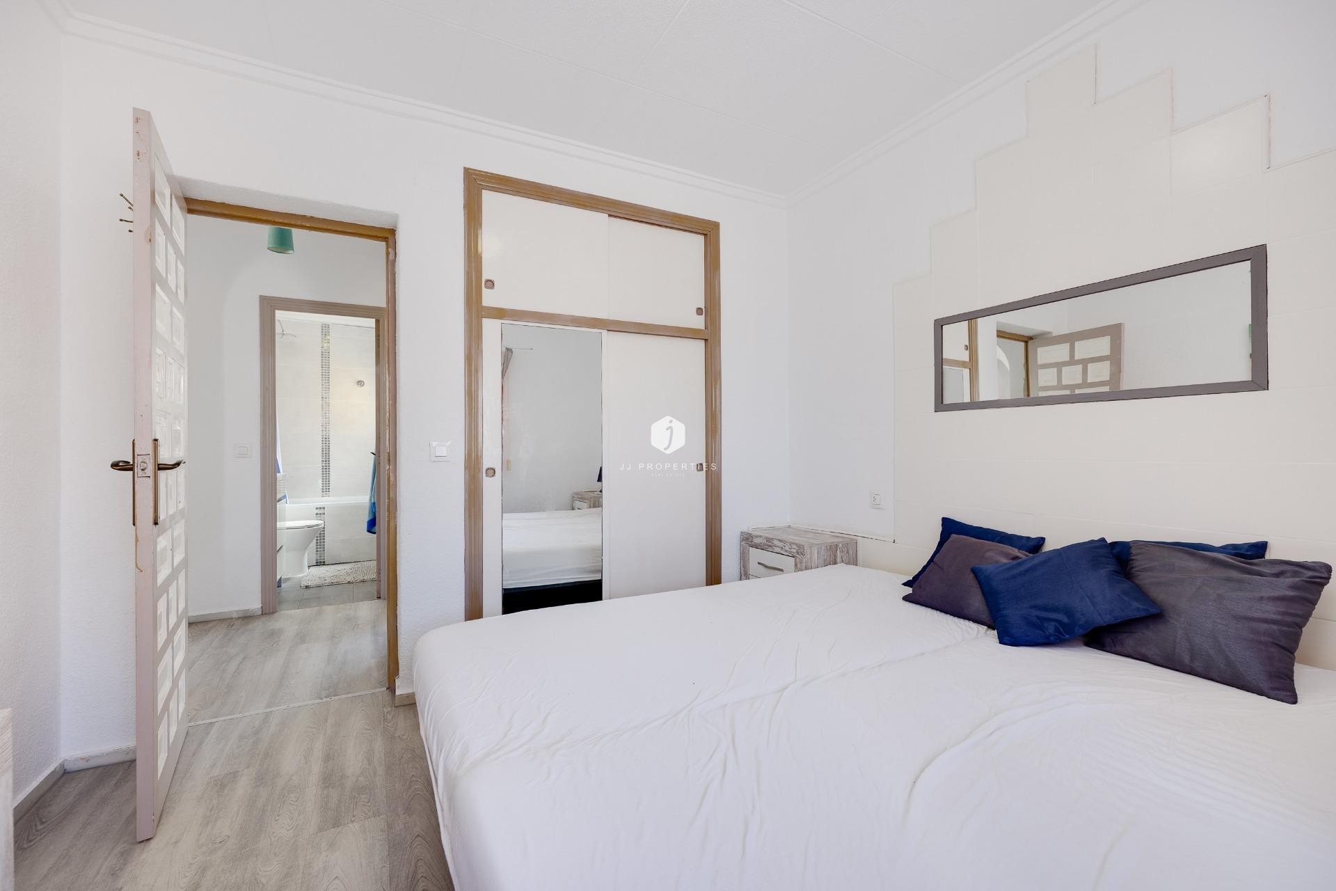 Resale - Villa -
San Fulgencio - La Marina