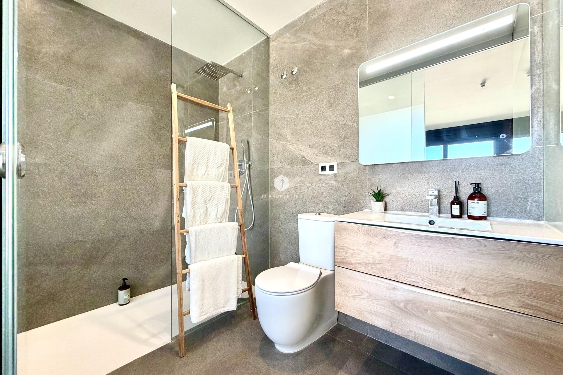 Resale - Villa -
San Miguel de Salinas - Bellavista