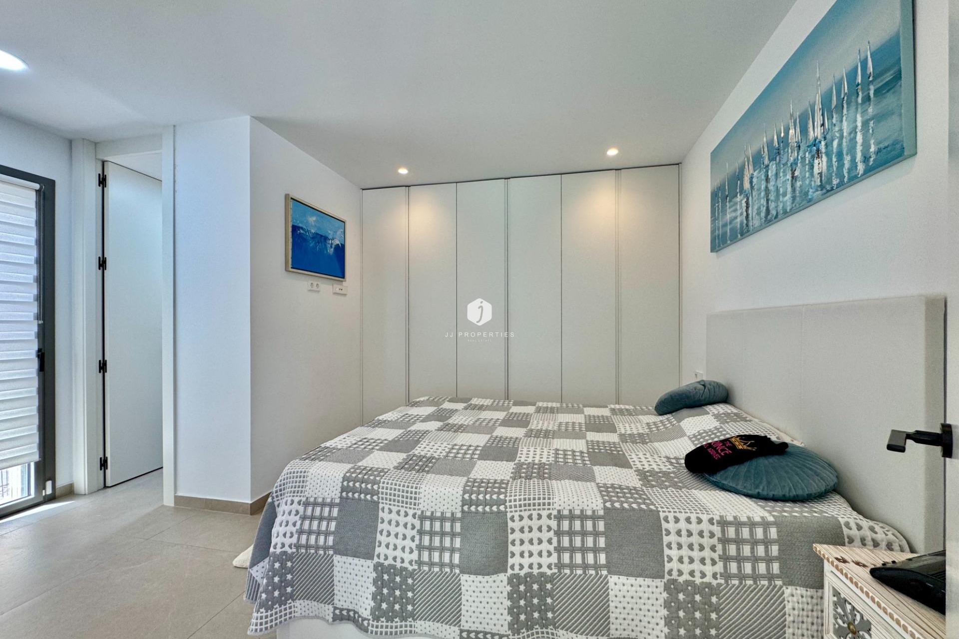 Resale - Villa -
San Miguel de Salinas - Blue Lagoon - Galán
