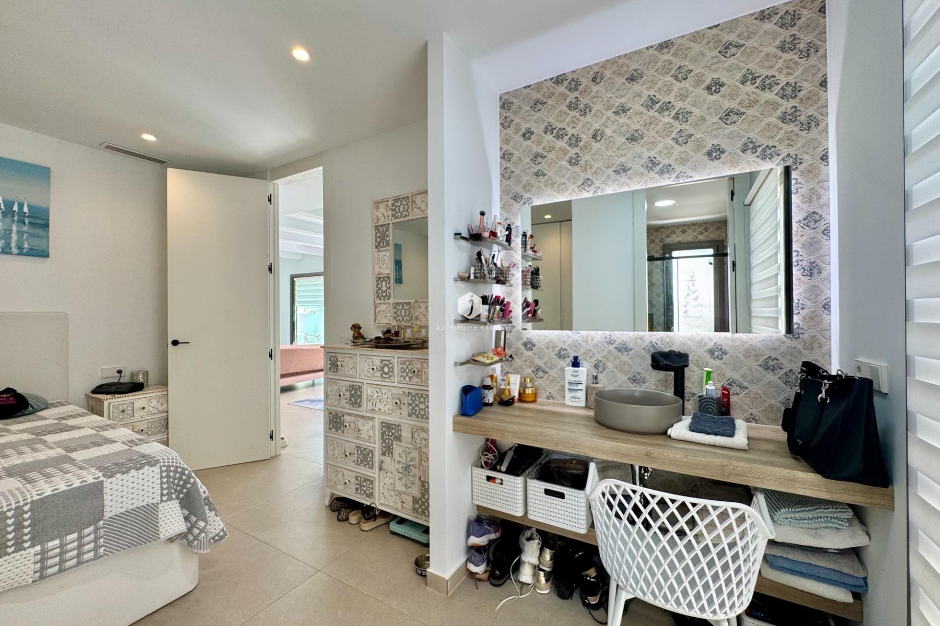 Resale - Villa -
San Miguel de Salinas - Blue Lagoon - Galán