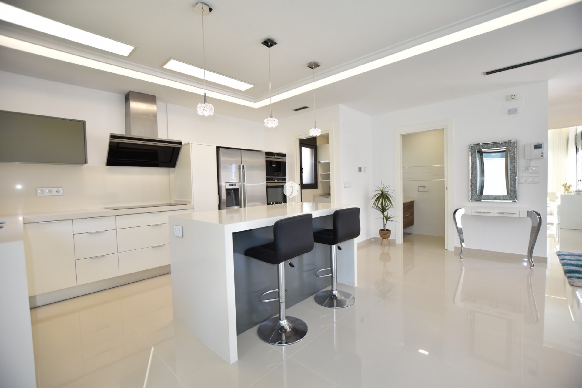 Resale - Villa -
San Miguel de Salinas - Inland