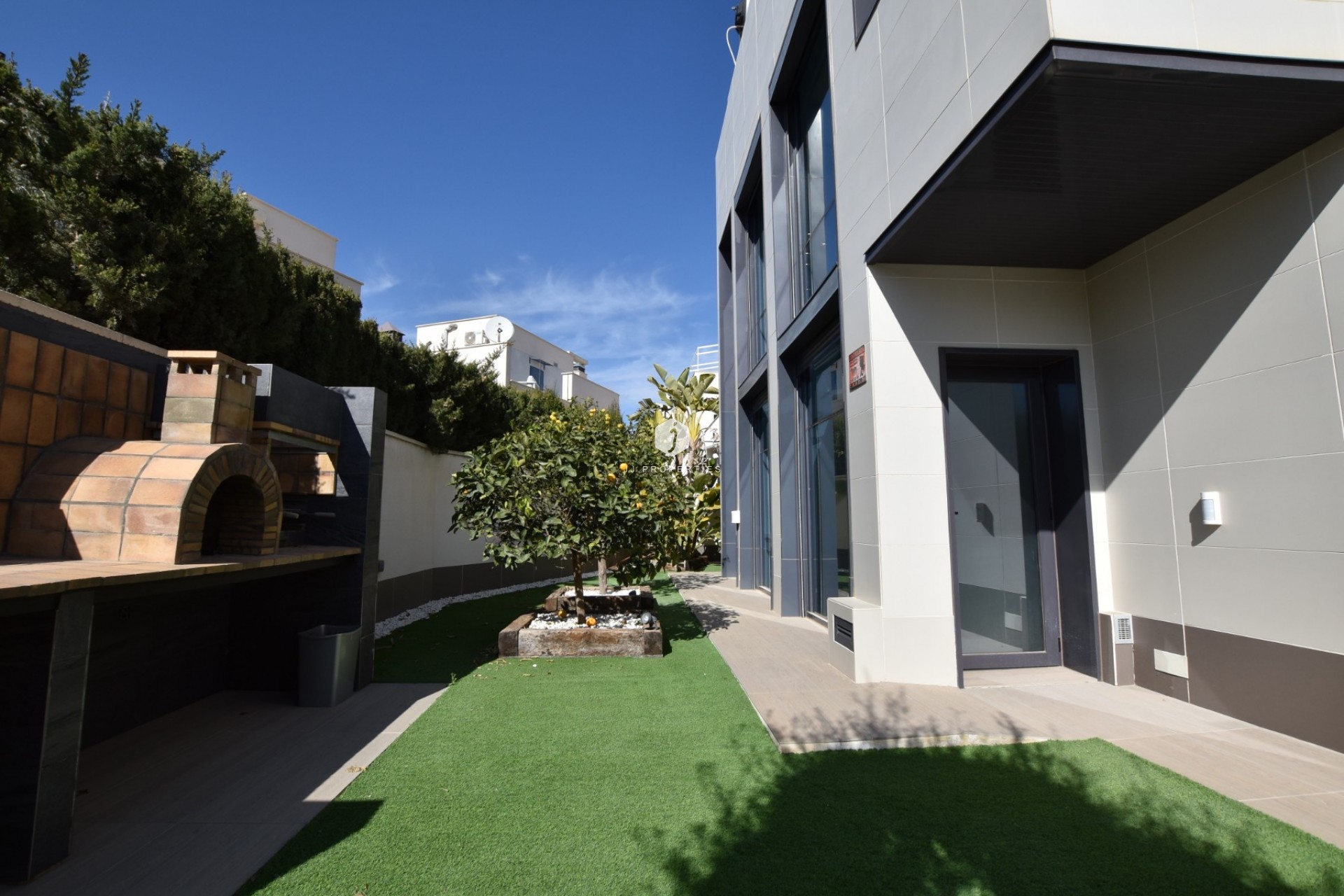 Resale - Villa -
San Miguel de Salinas - Inland