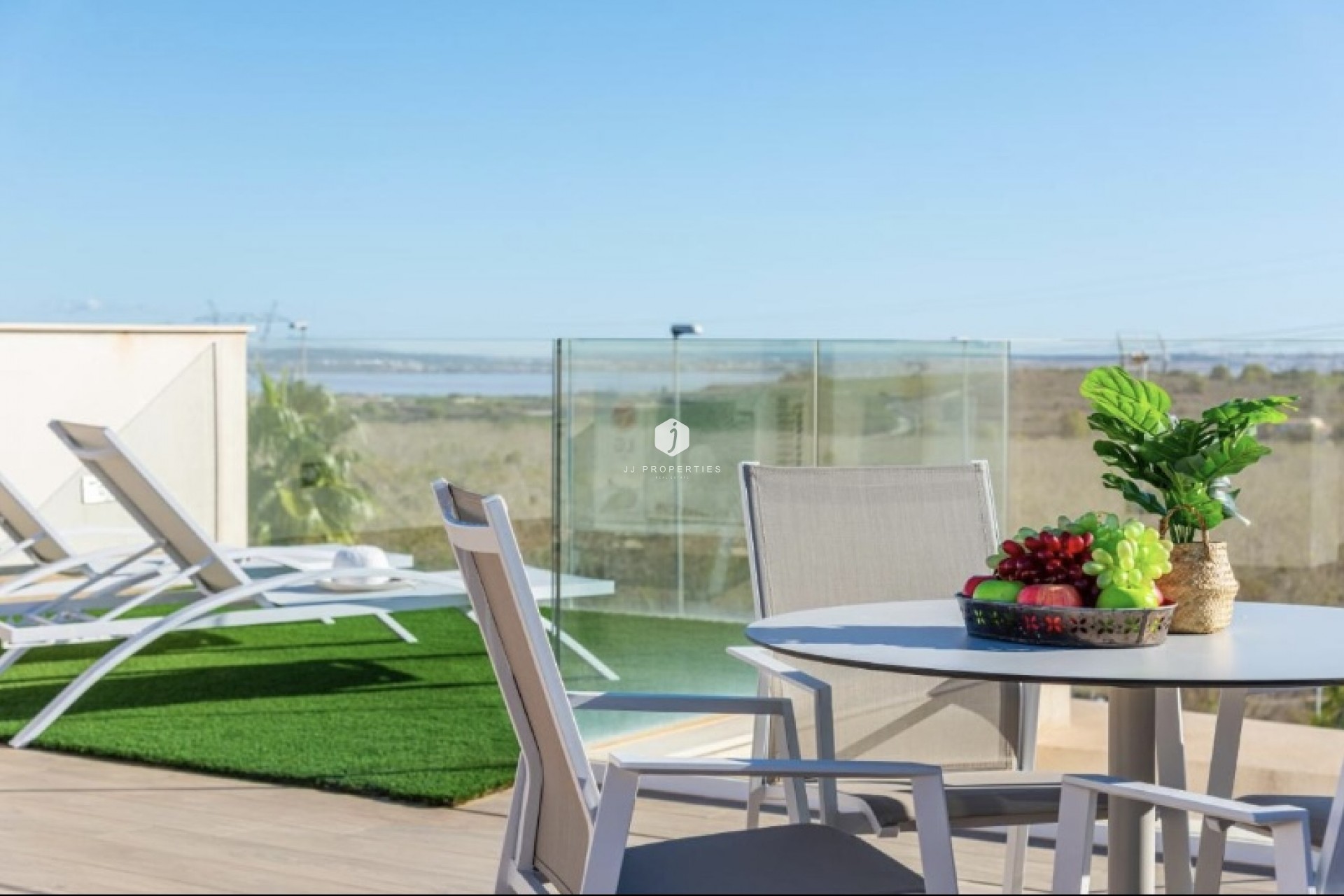 Resale - Villa -
San Miguel de Salinas - Inland