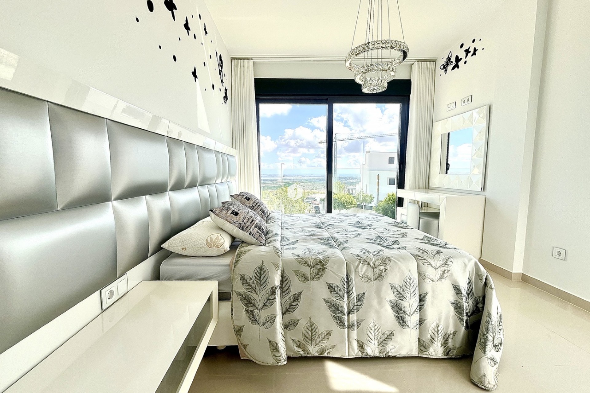 Resale - Villa -
San Miguel de Salinas - Inland