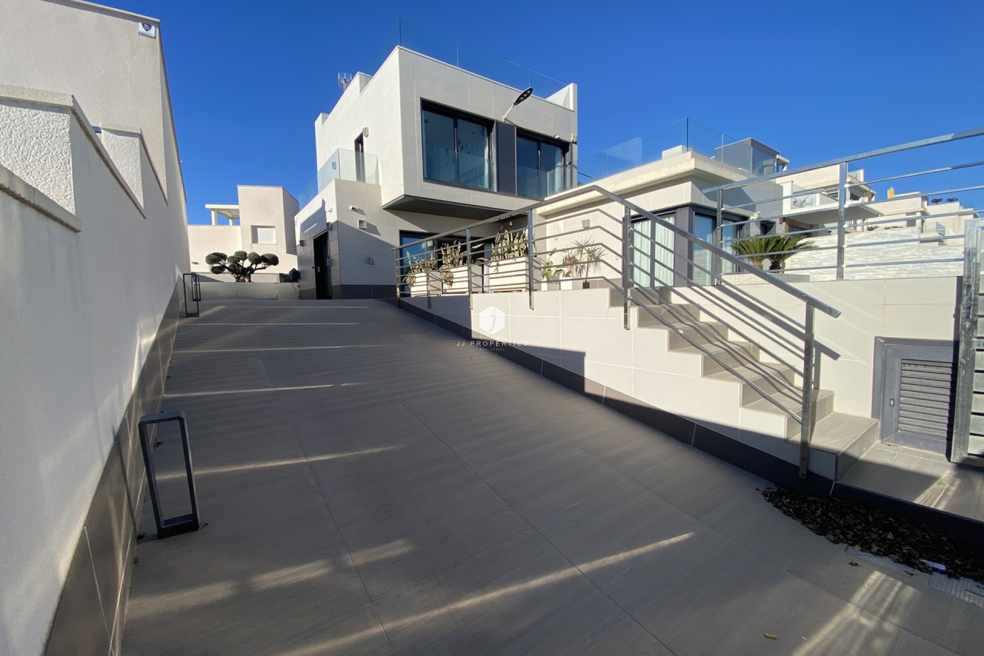 Resale - Villa -
San Miguel de Salinas - Inland