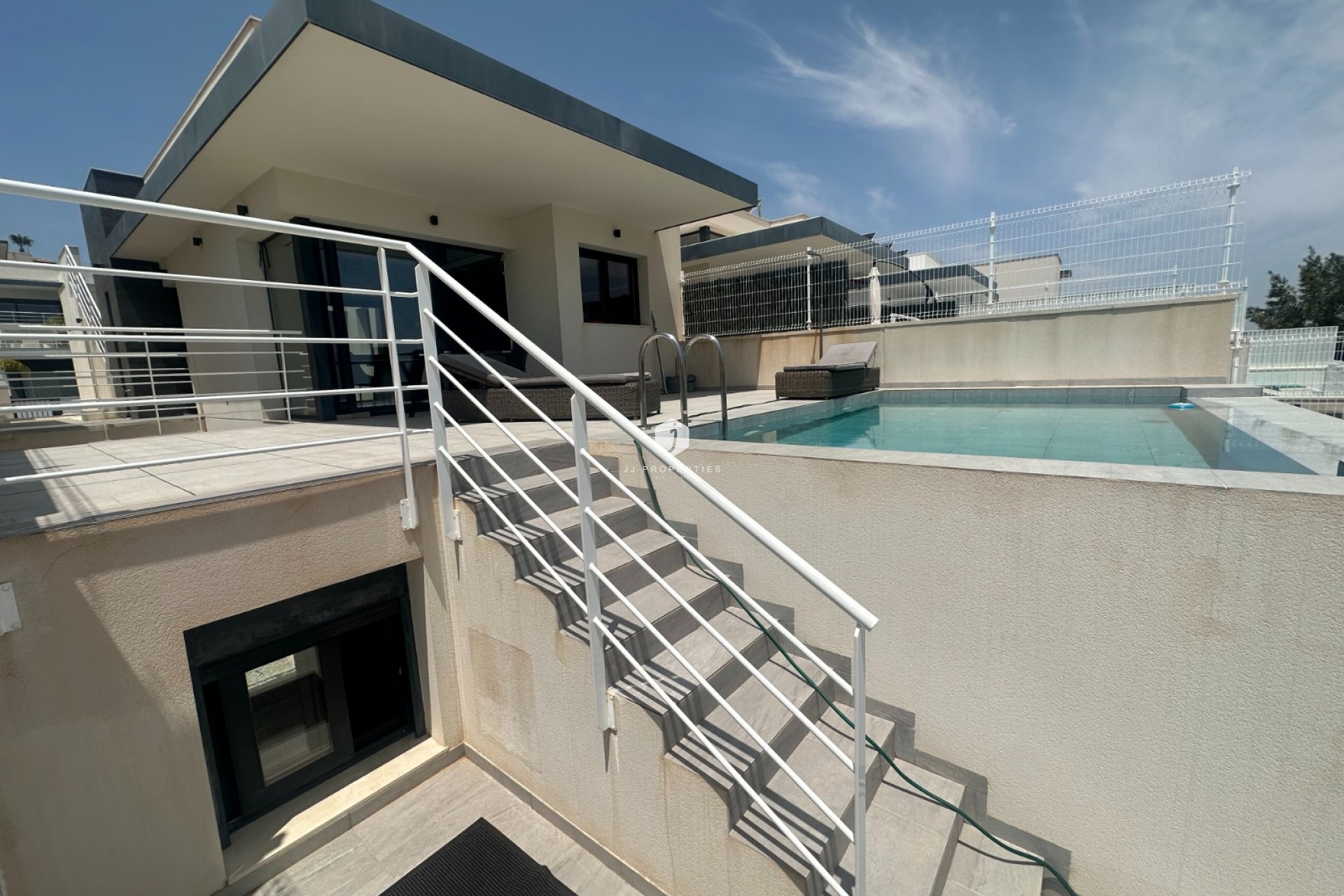 Resale - Villa -
San Miguel de Salinas - Inland