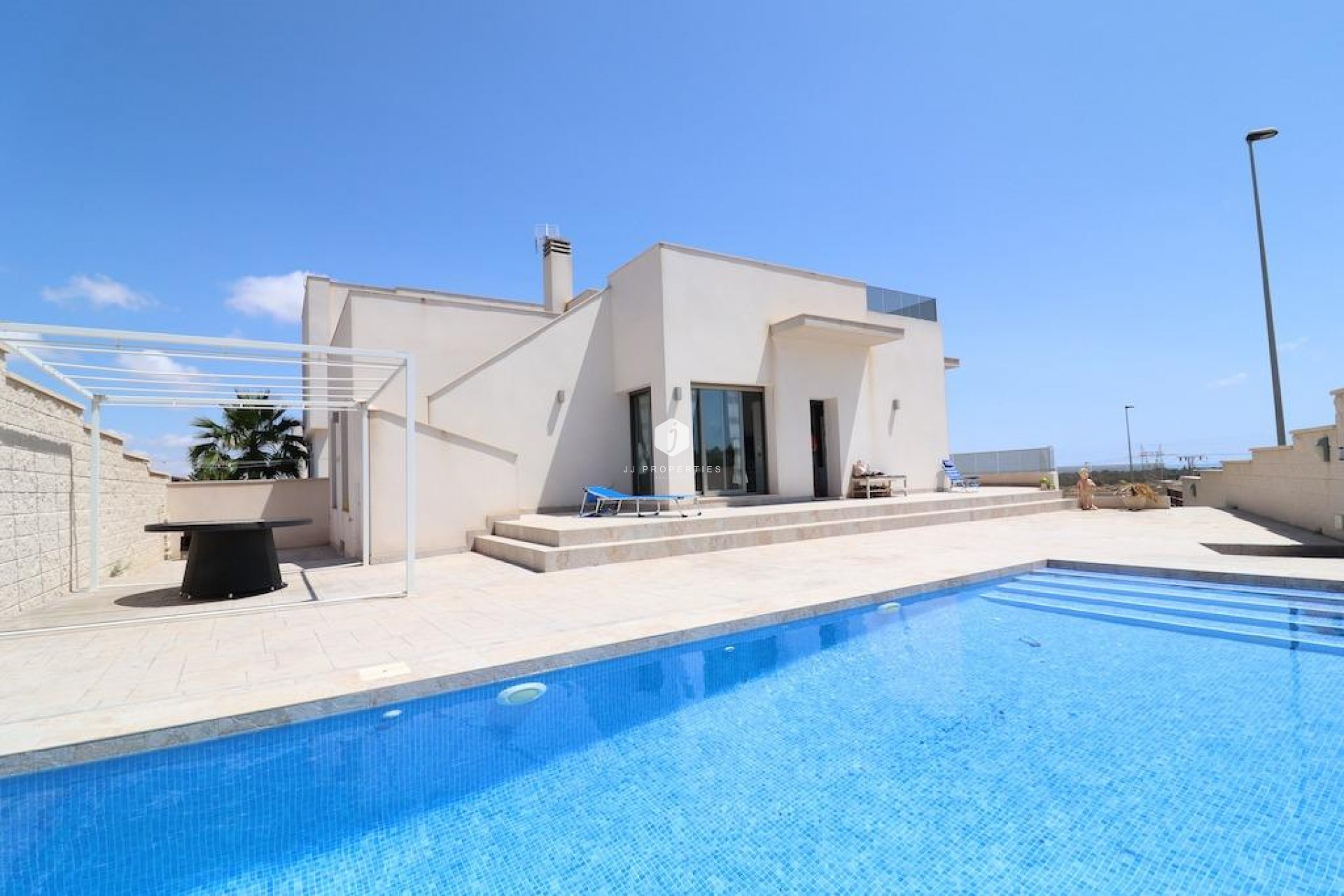 Resale - Villa -
San Miguel de Salinas - Inland