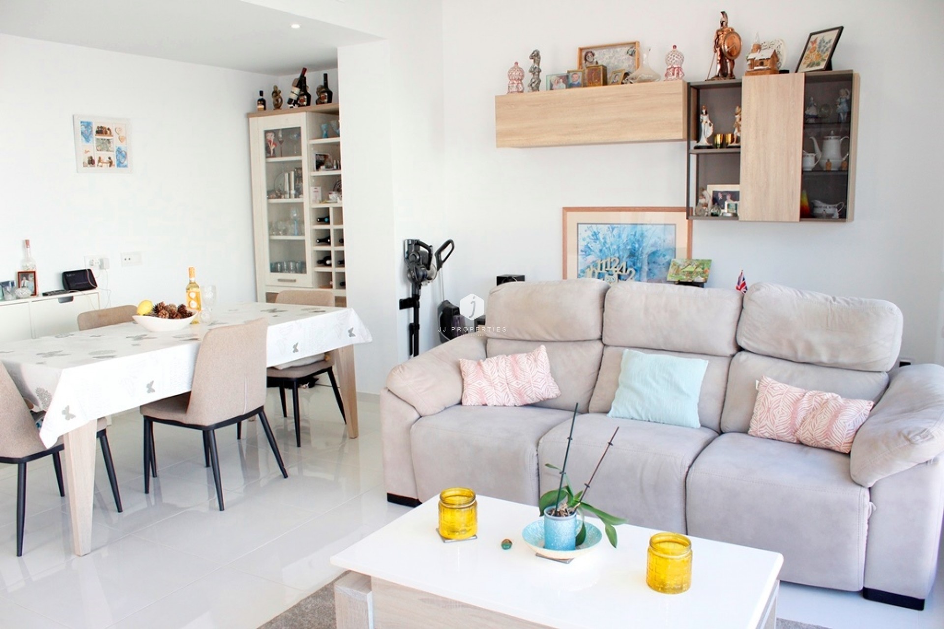 Resale - Villa -
San Miguel de Salinas - Inland