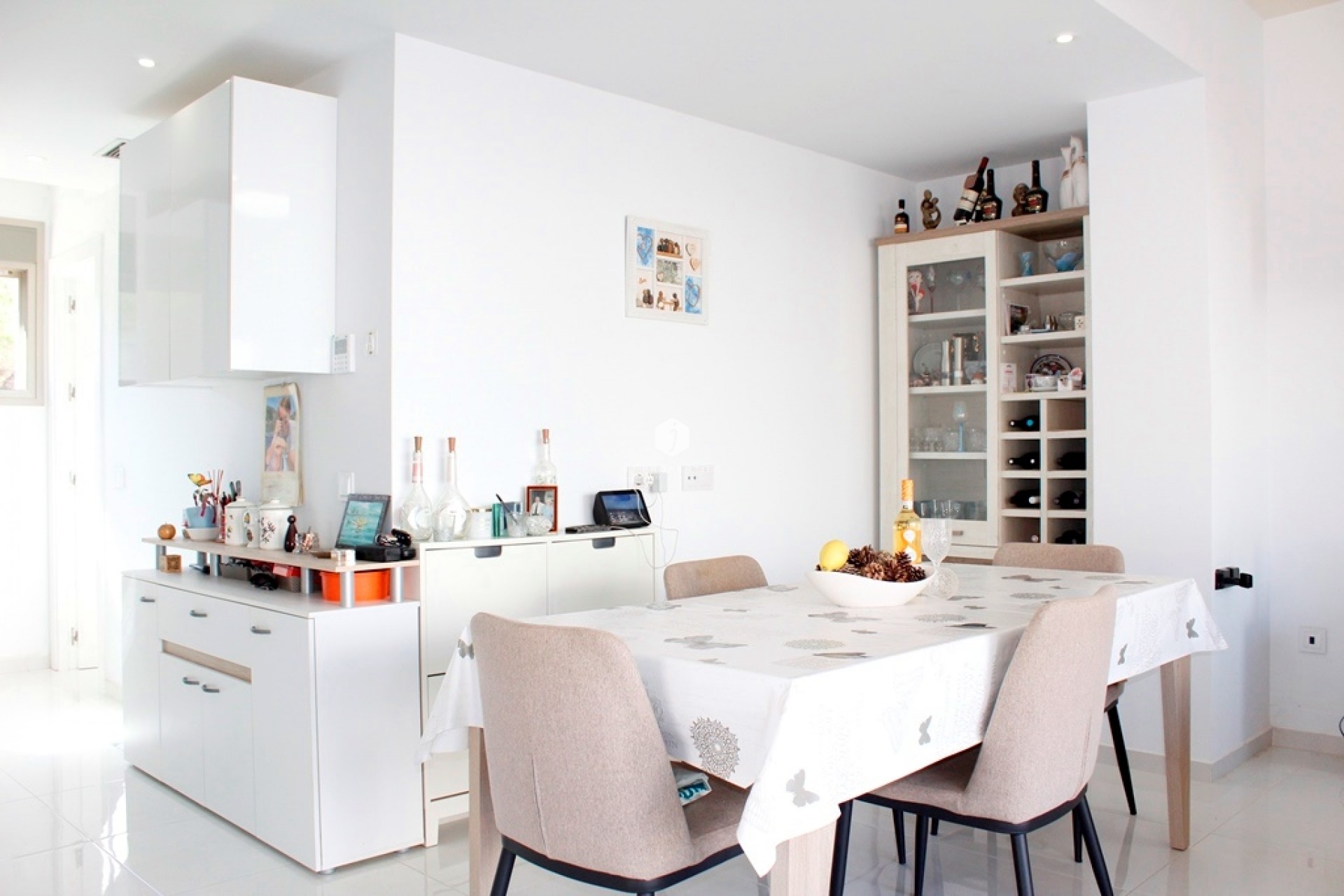 Resale - Villa -
San Miguel de Salinas - Inland