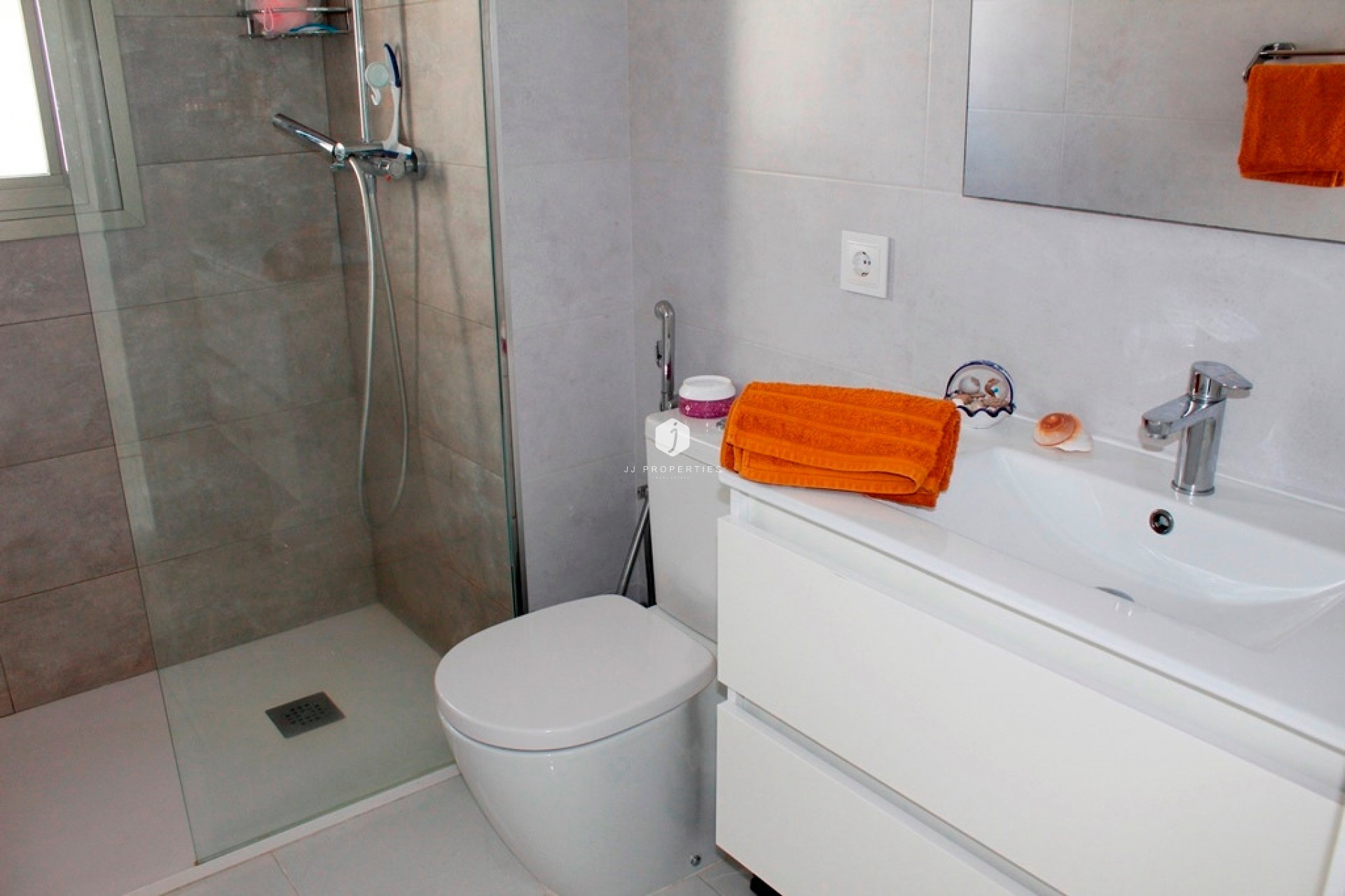 Resale - Villa -
San Miguel de Salinas - Inland