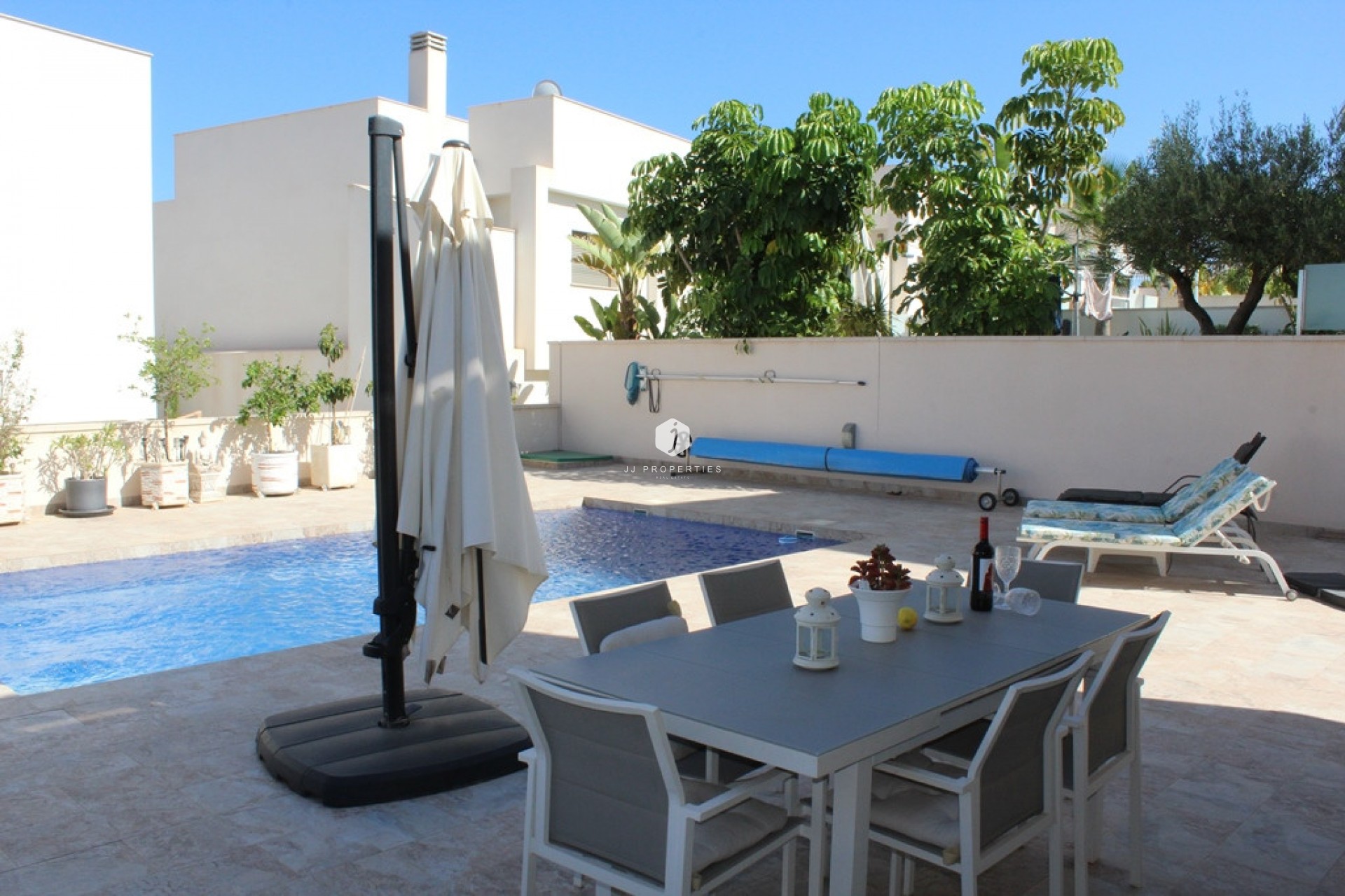 Resale - Villa -
San Miguel de Salinas - Inland