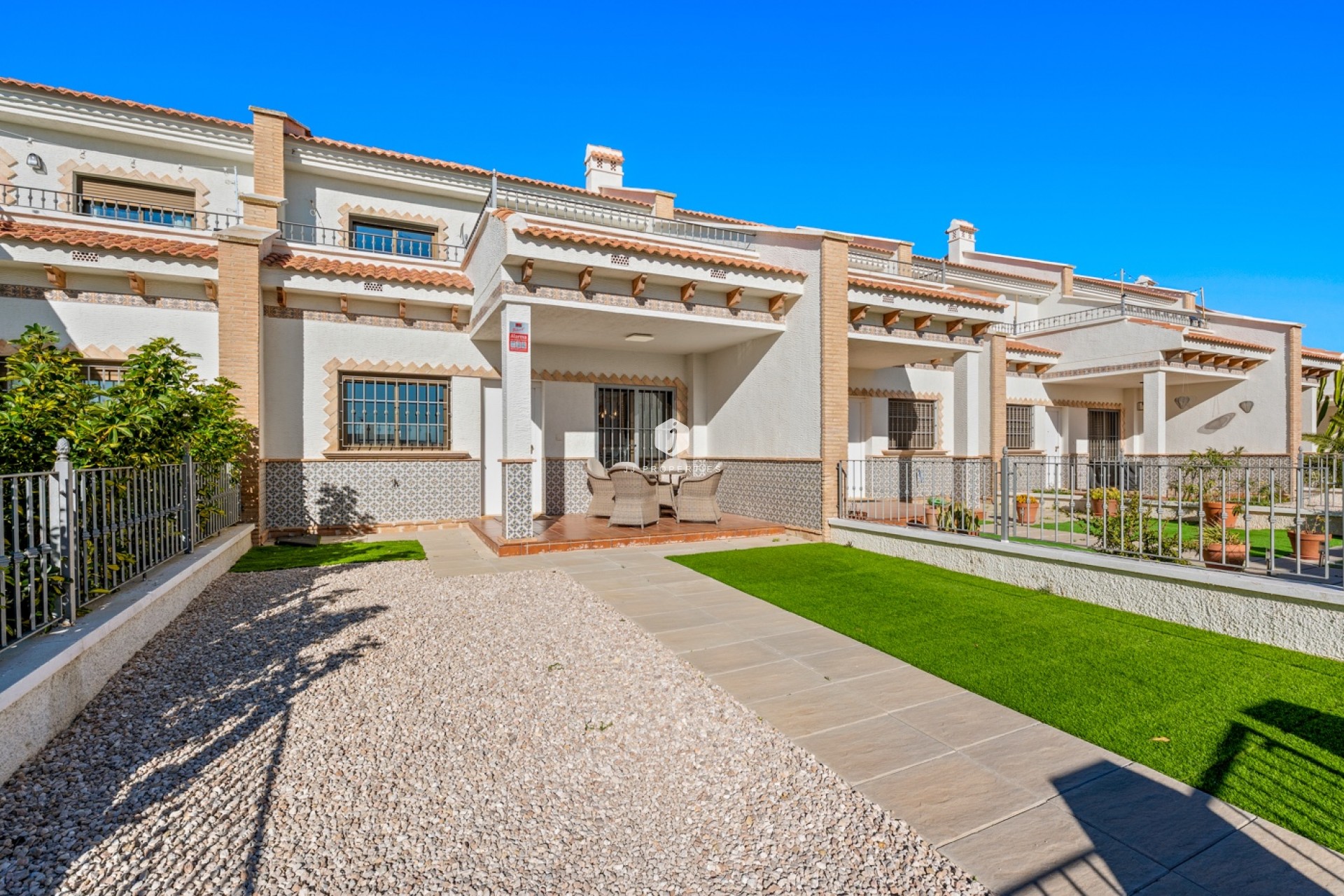 Resale - Villa -
San Miguel de Salinas - Inland
