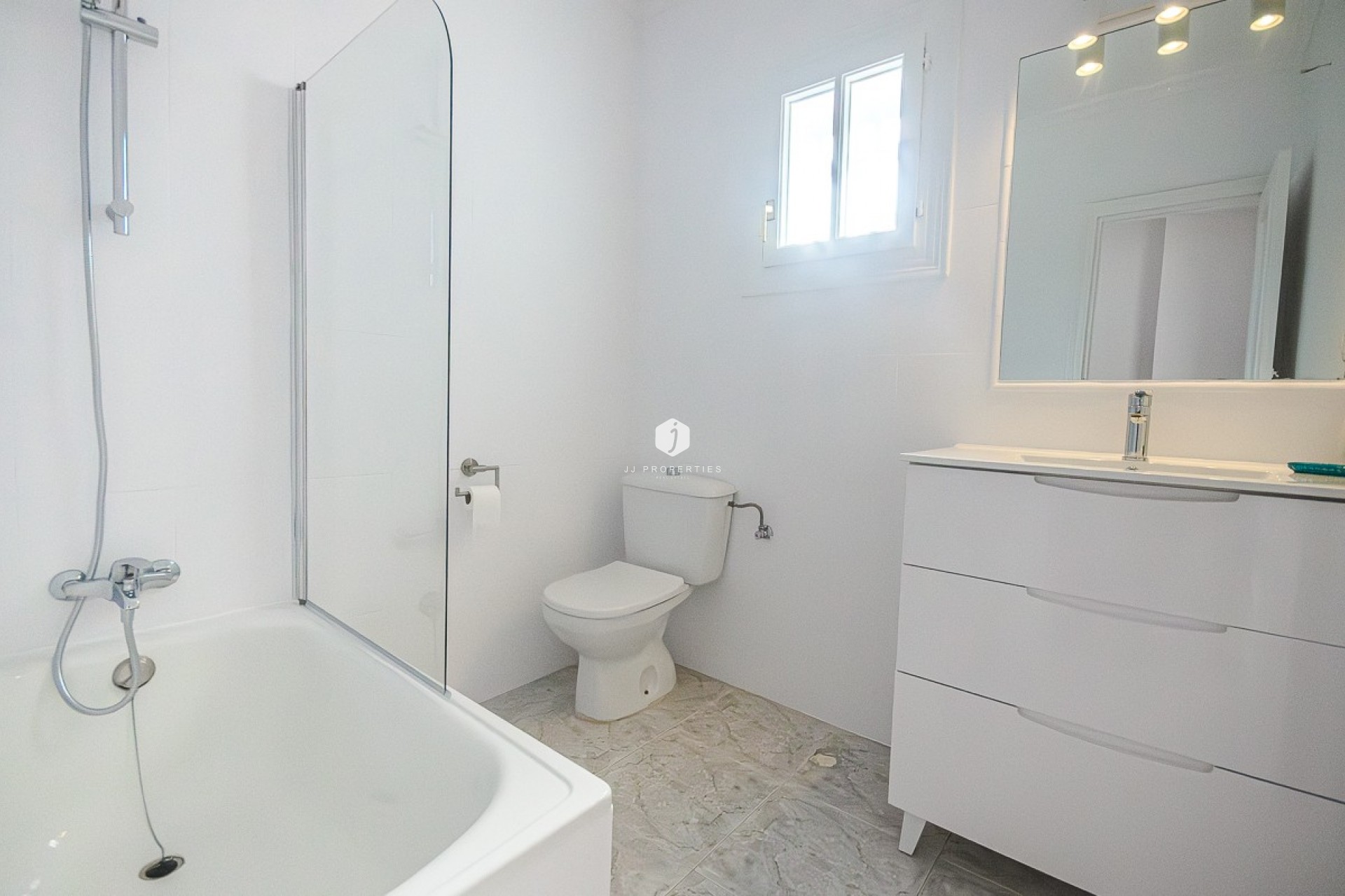 Resale - Villa -
San Miguel de Salinas - Inland