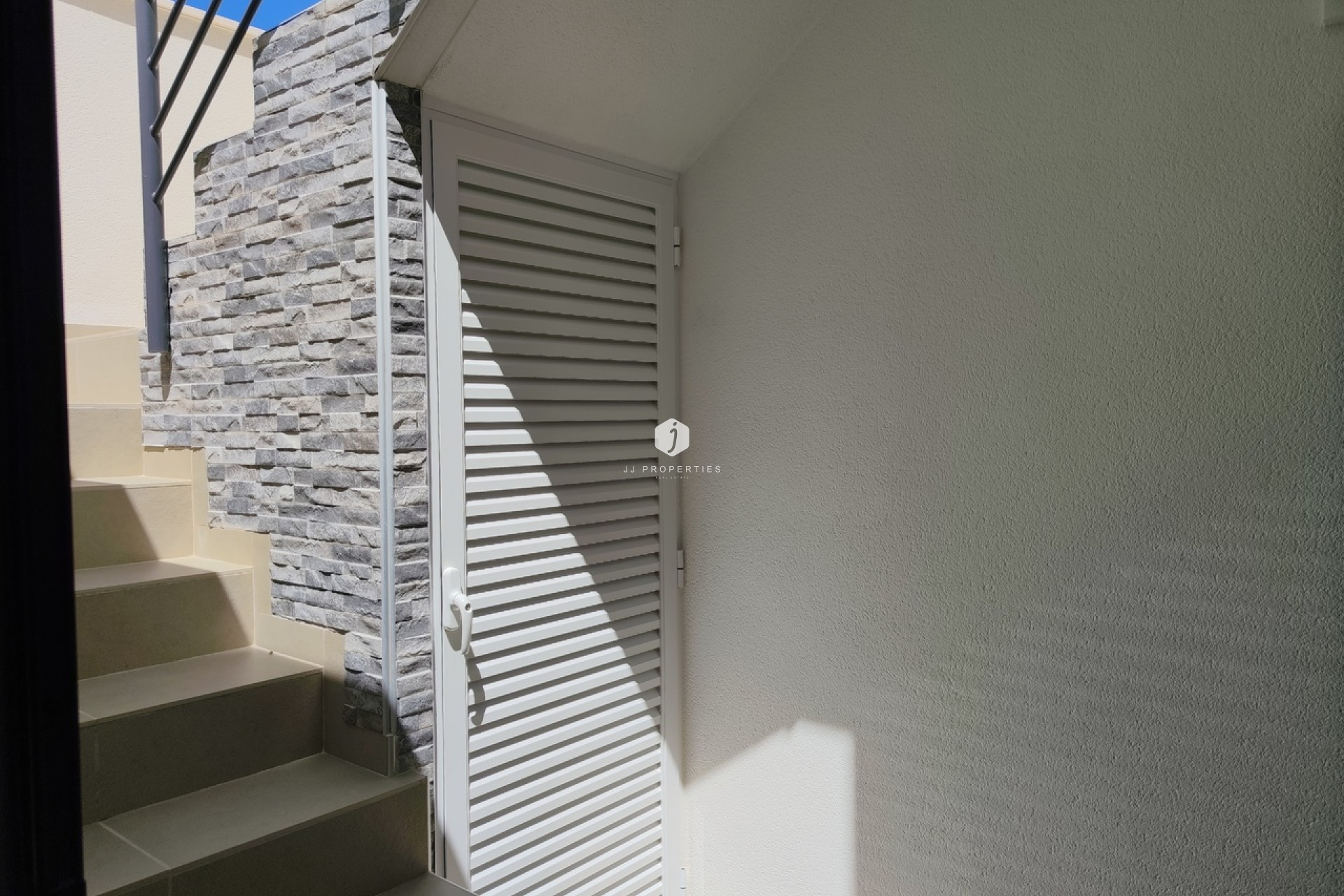 Resale - Villa -
San Miguel de Salinas - Inland