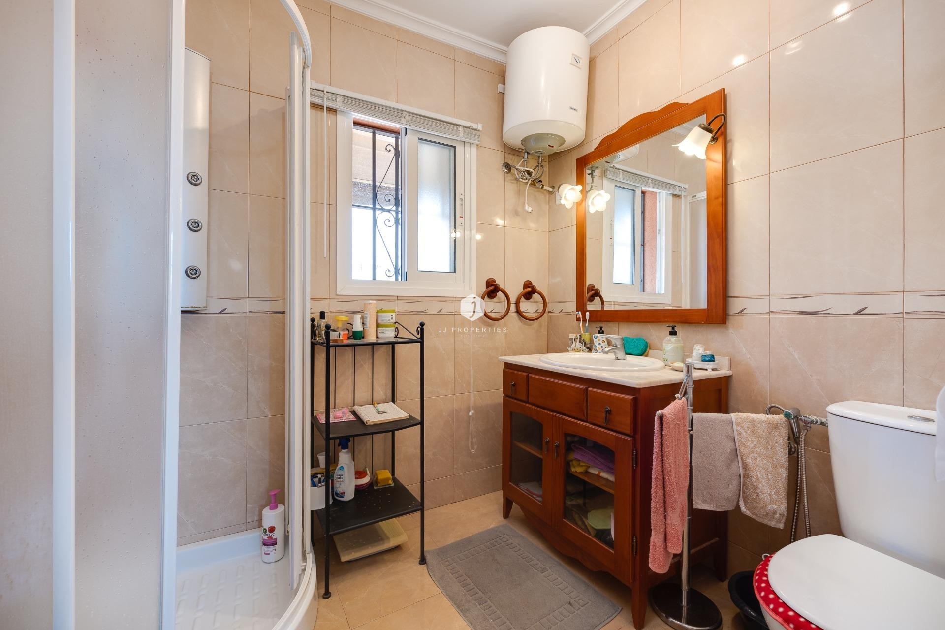 Resale - Villa -
Torrevieja - aguas nuevas